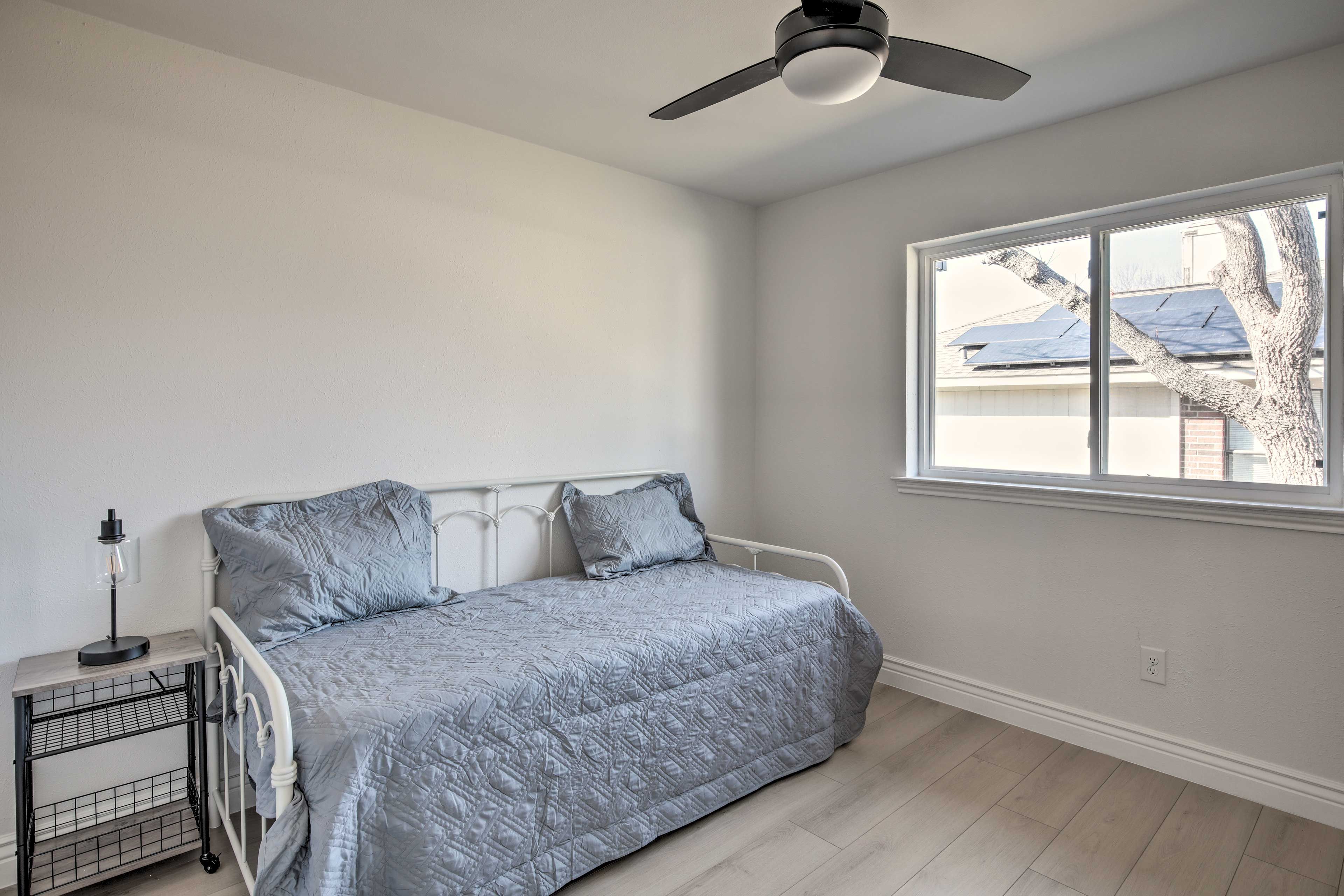 Bedroom 3 | Twin Day Bed w/ Twin Trundle