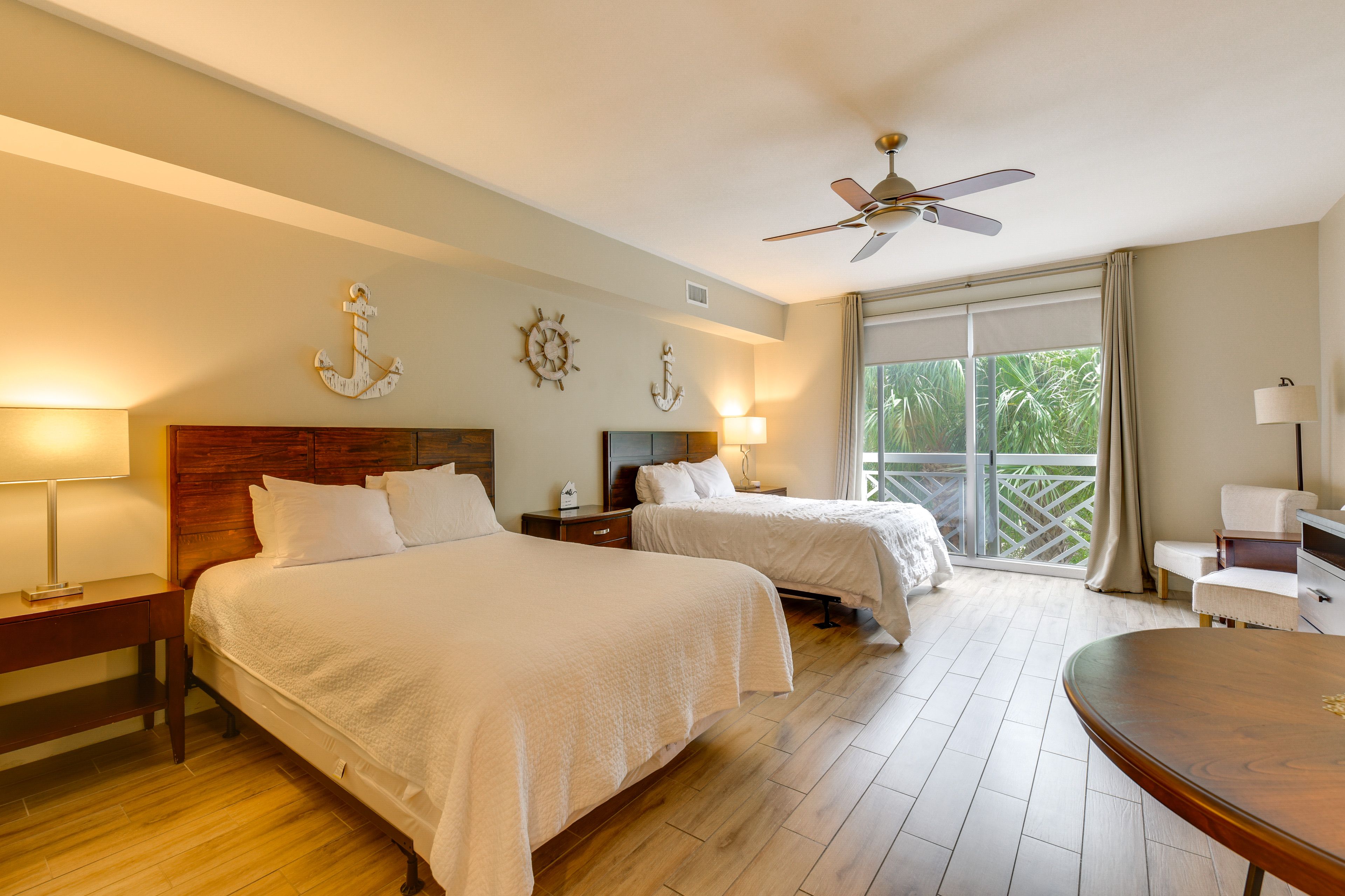 Studio | 2 Queen Beds