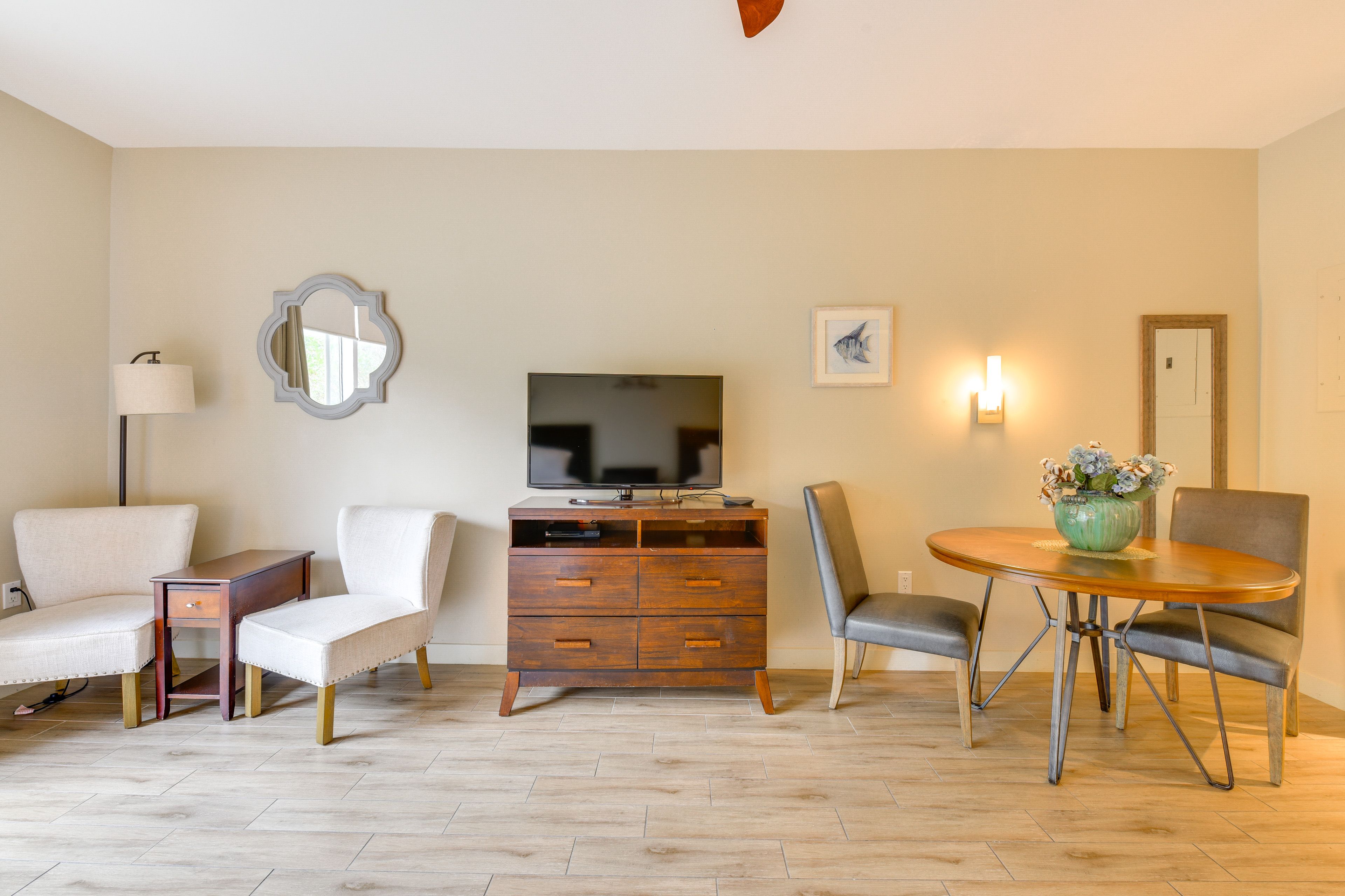 Studio | Free WiFi | Central Heating & A/C | Smart TV