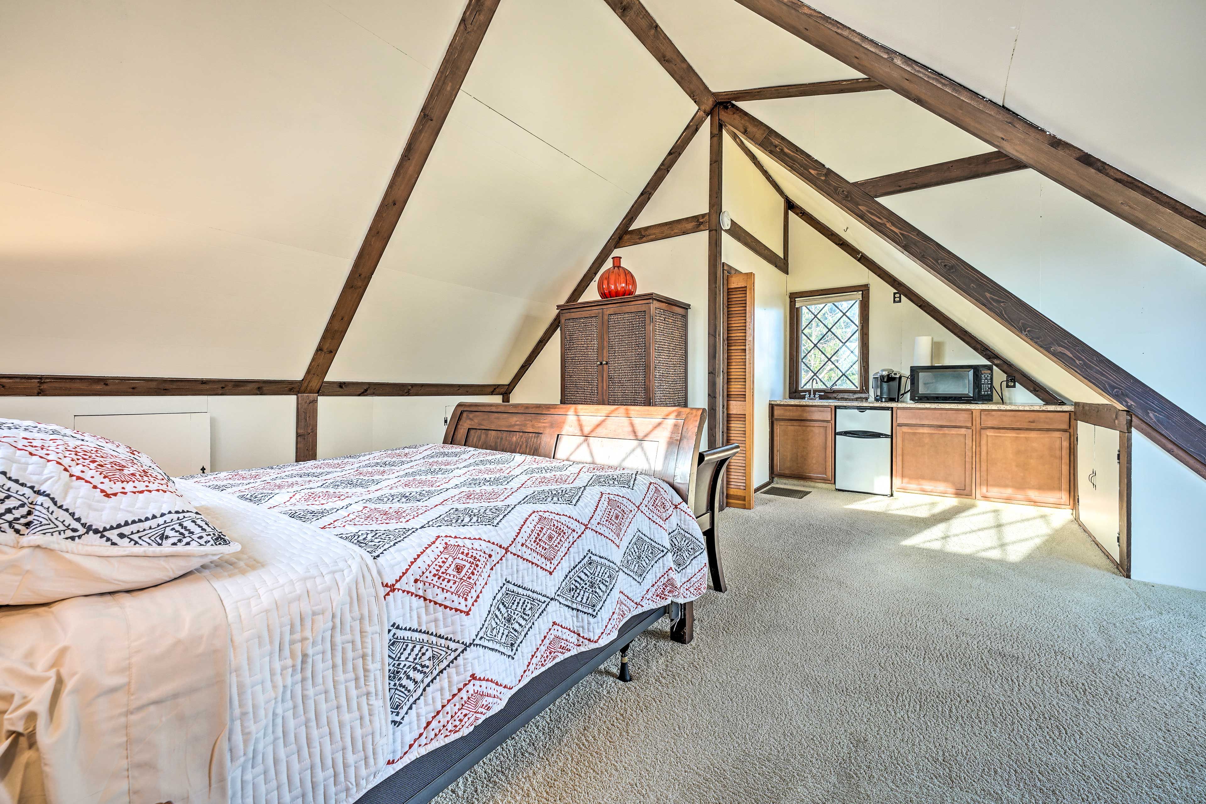 Bedroom 3 | Queen Bed | En-Suite Bathroom