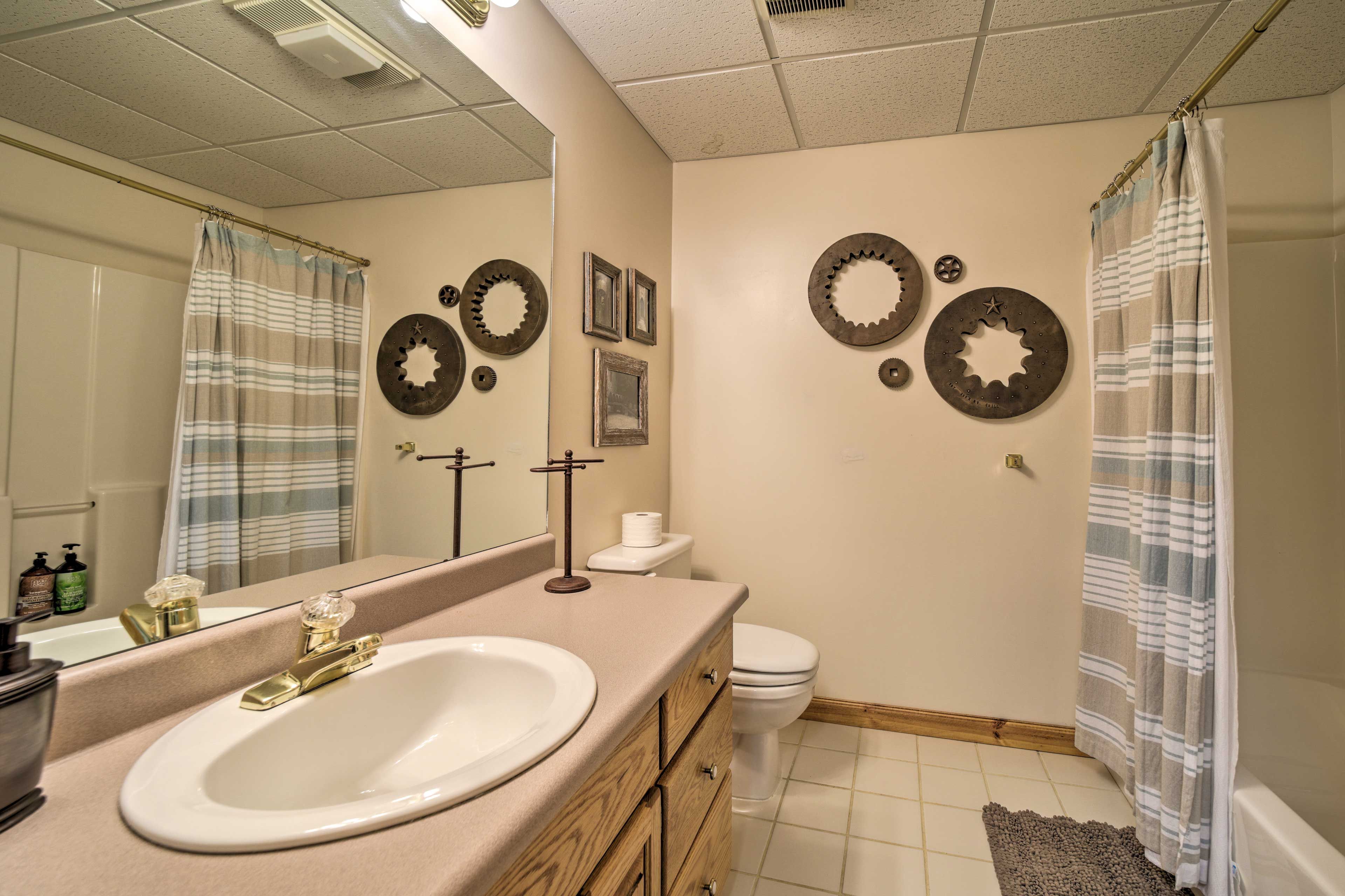 Full Bathroom