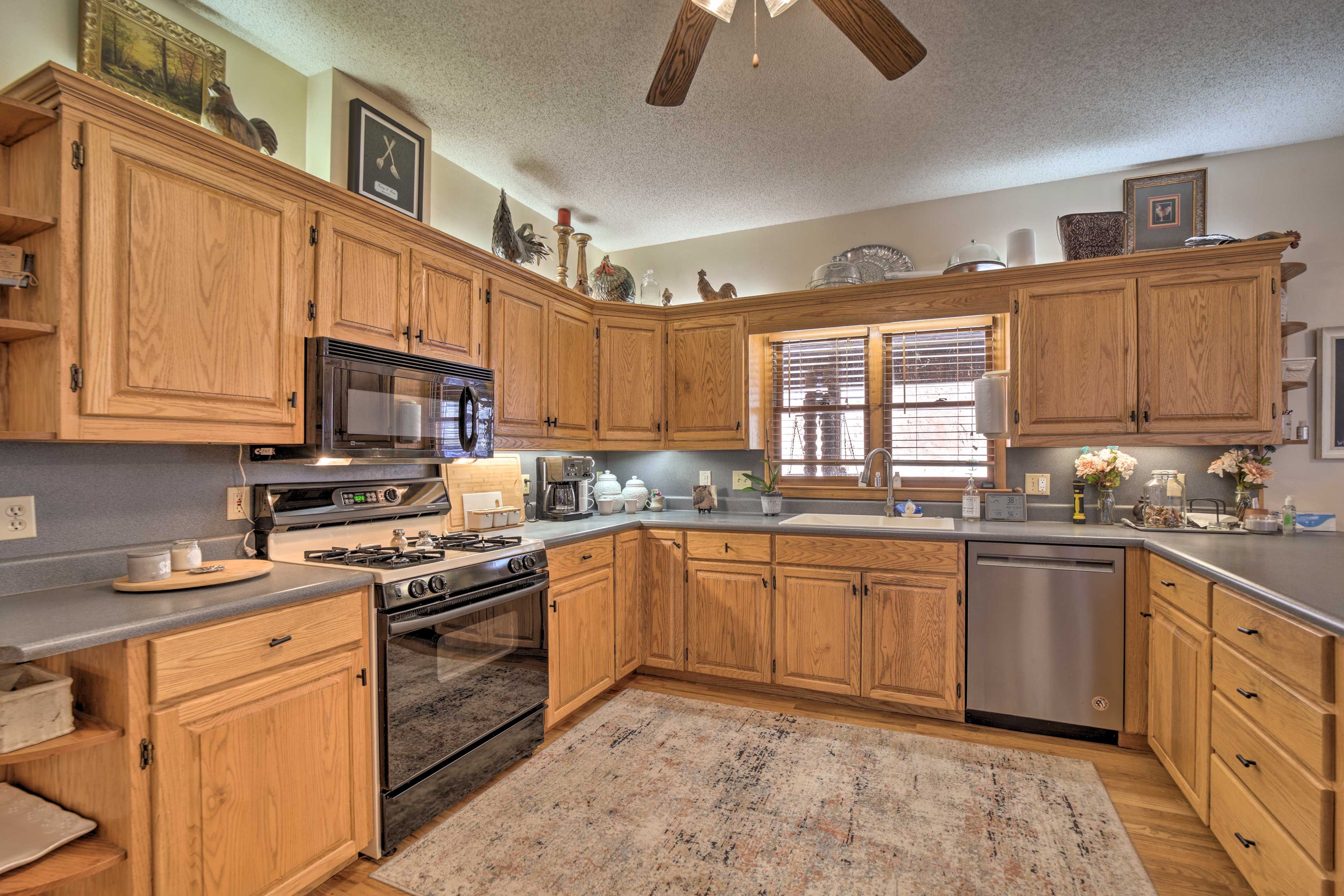 Kitchen | Fully Equipped | Main Floor