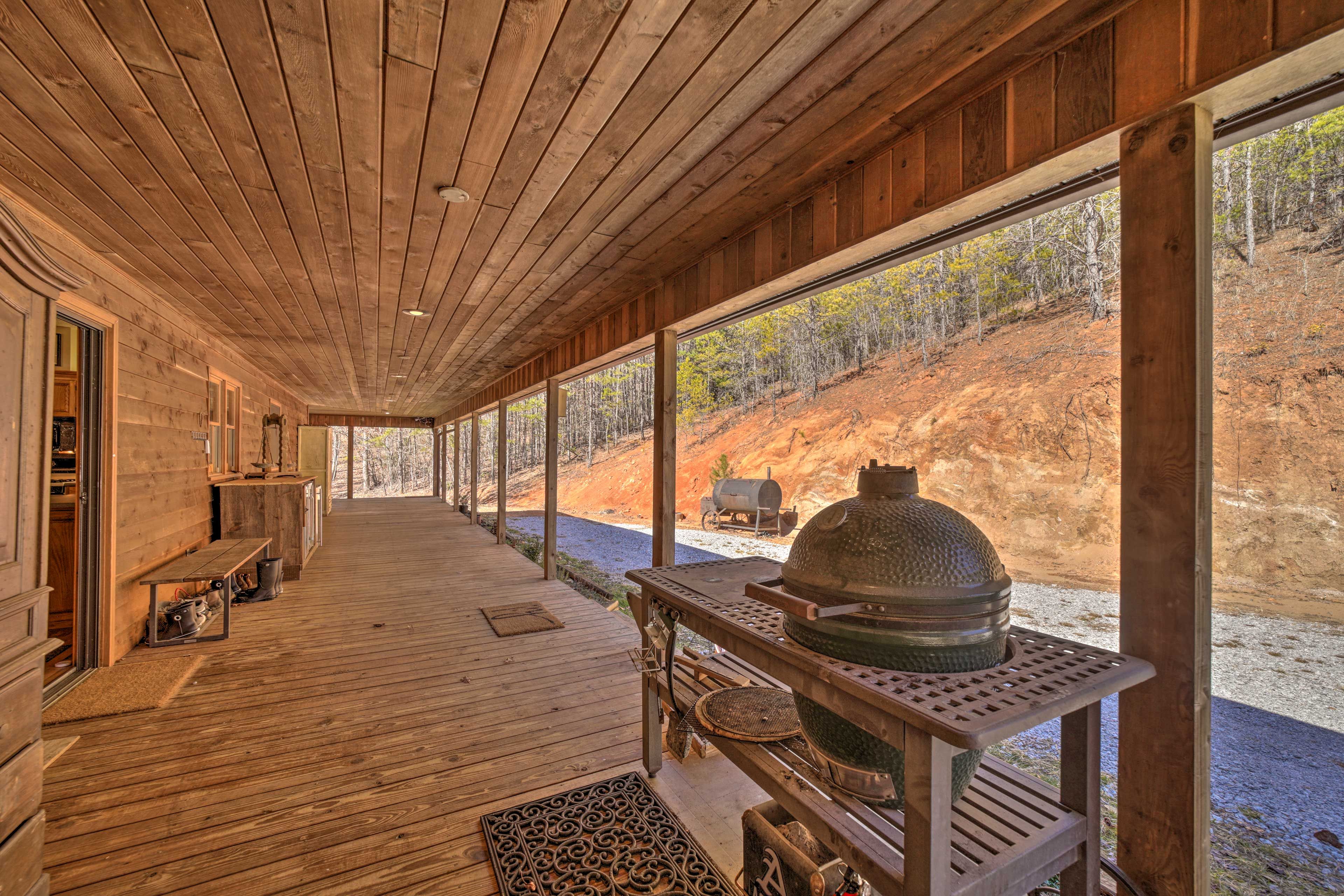 Wraparound Deck | Charcoal Grill | Gas Grill