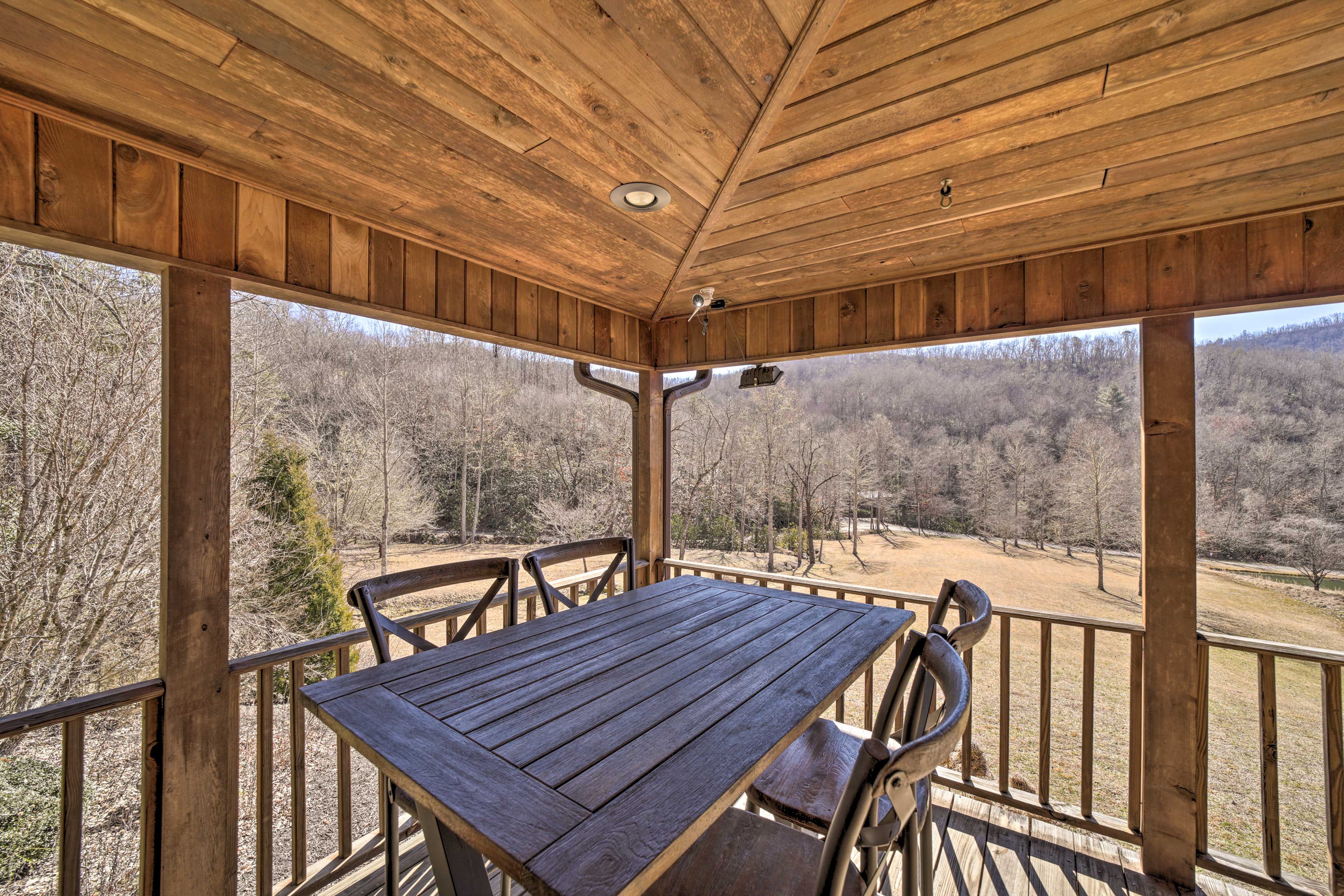 Wraparound Deck | Mountain Views