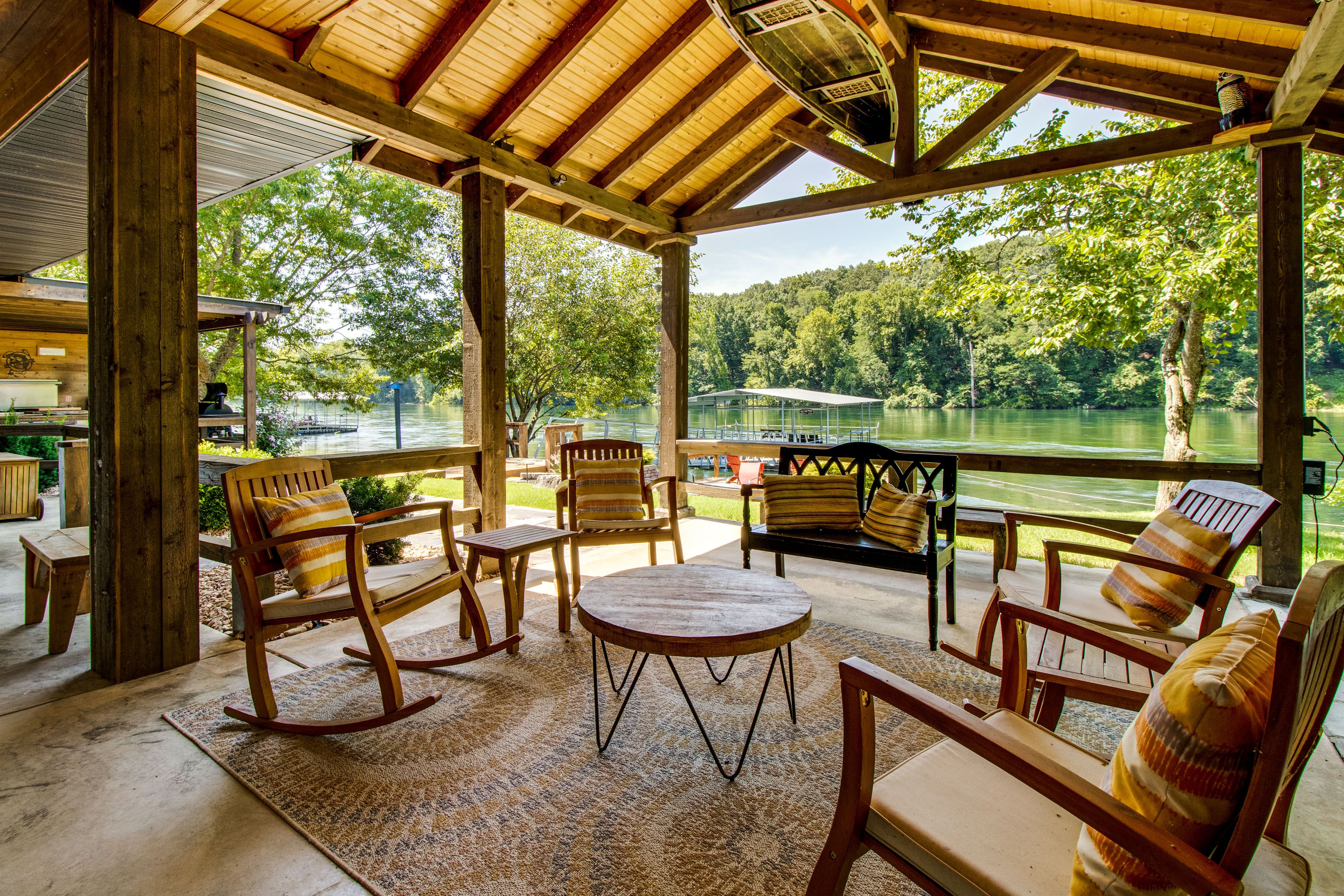 Cotter Vacation Rental | 3BR | 2.5BA | 2 Steps to Access | 2,000 Sq Ft
