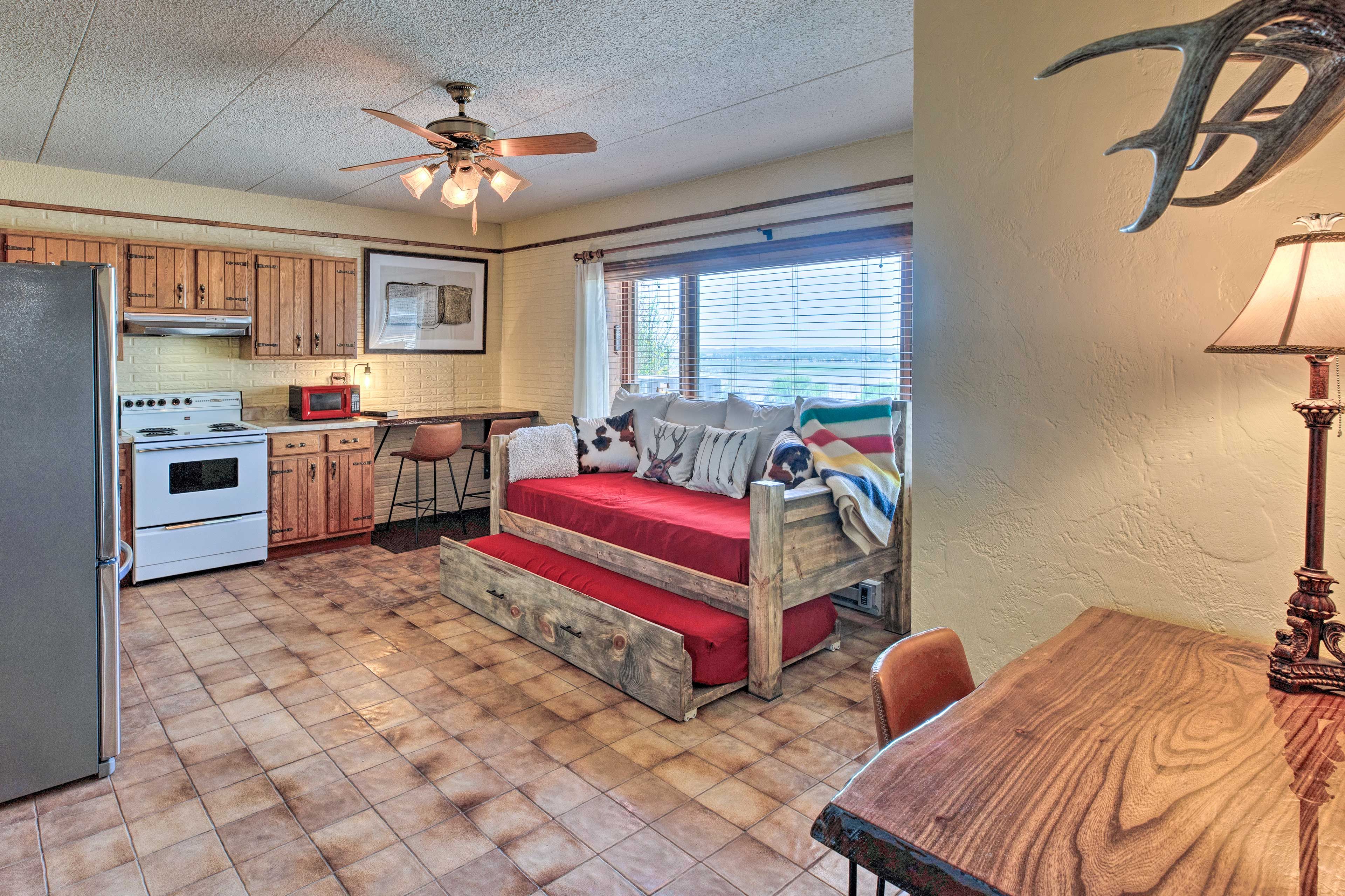 Bedroom 4 | King Bed | Twin Daybed w/ Twin Trundle | Additional Kitchen