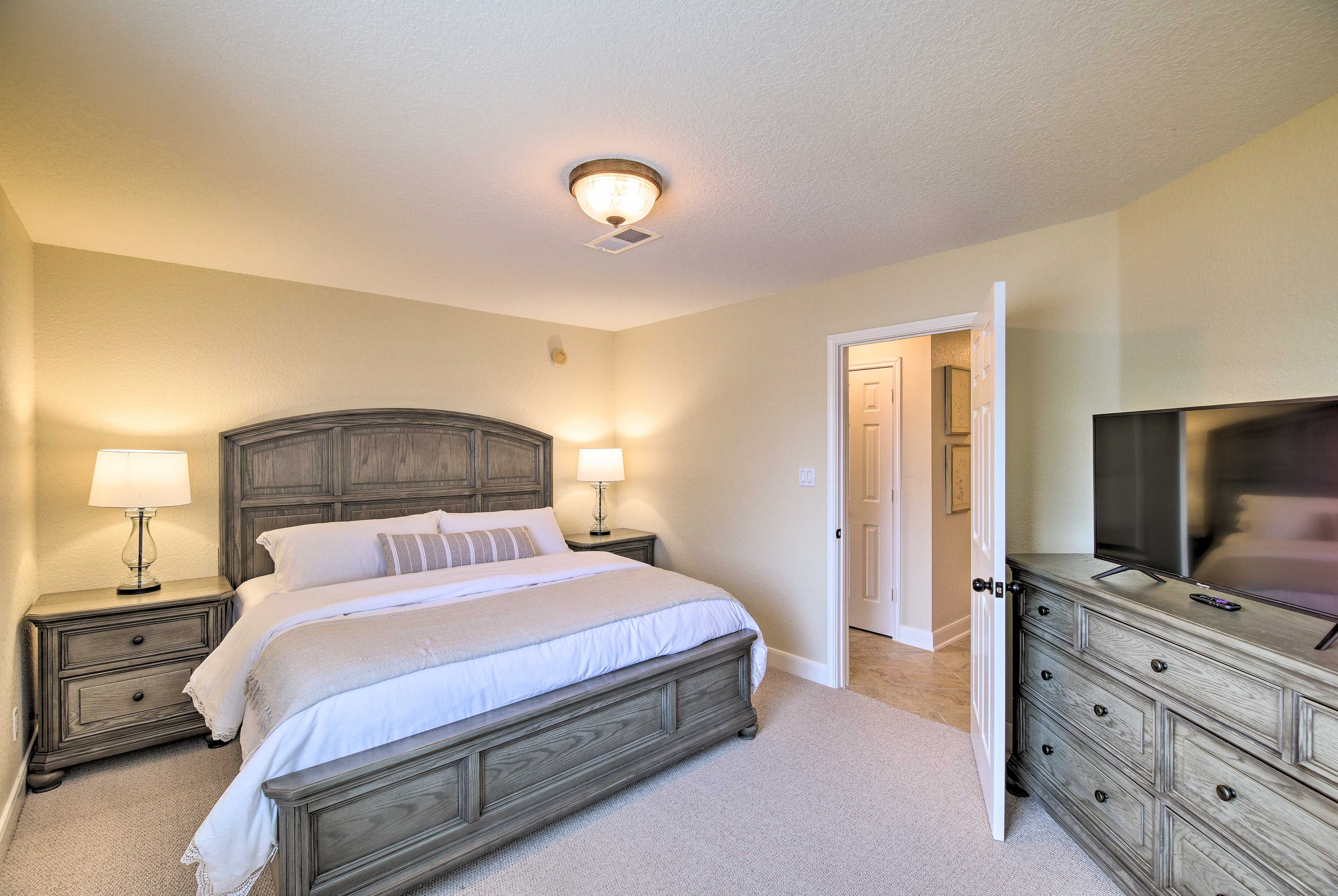 Bedroom 2 | Smart TV