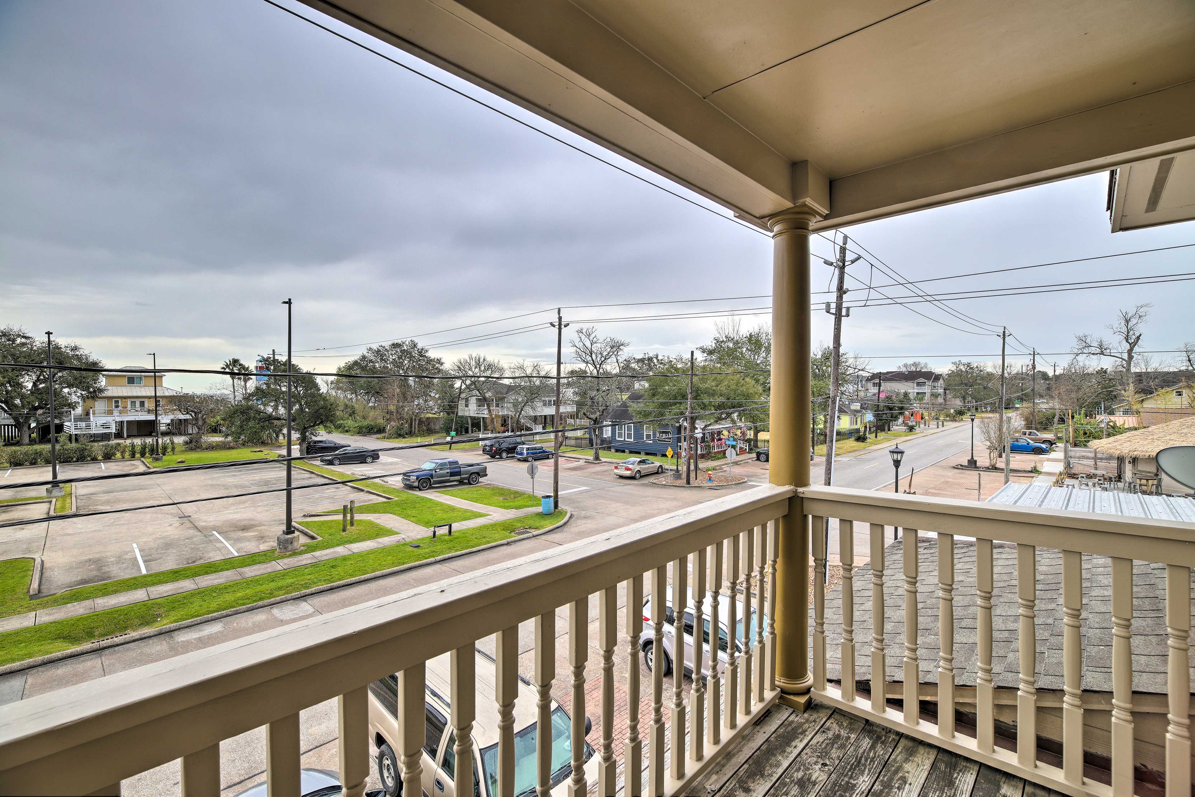 2 Covered Balconies