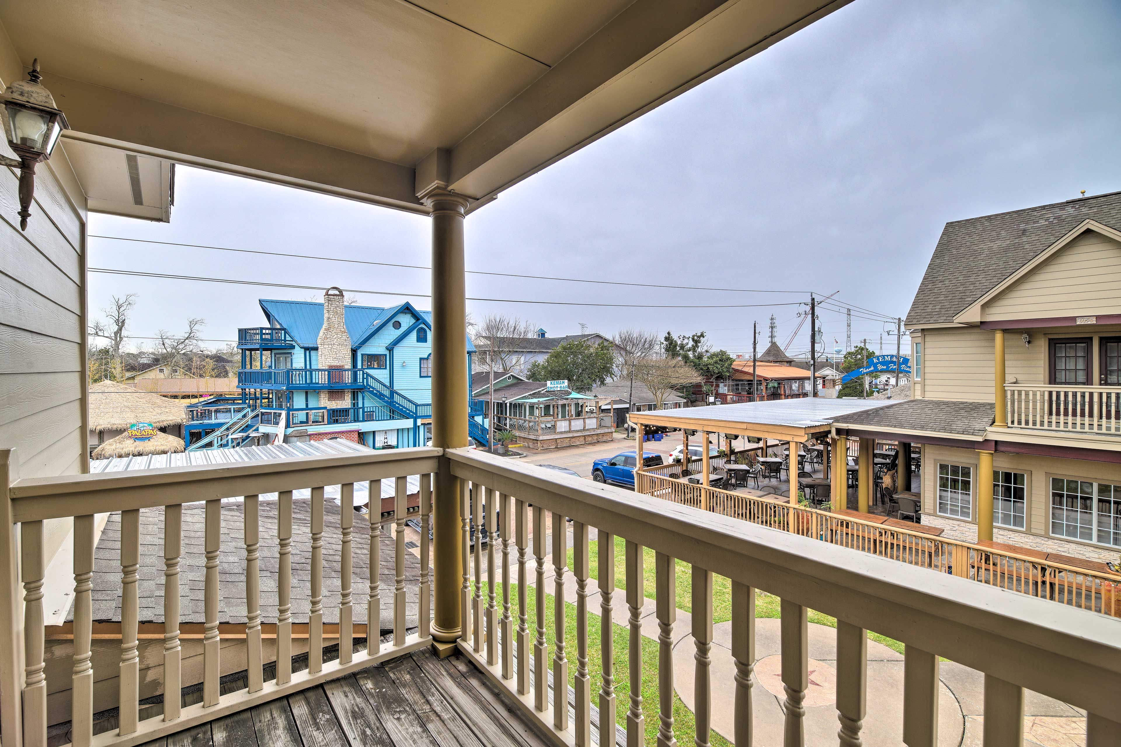 2 Covered Balconies