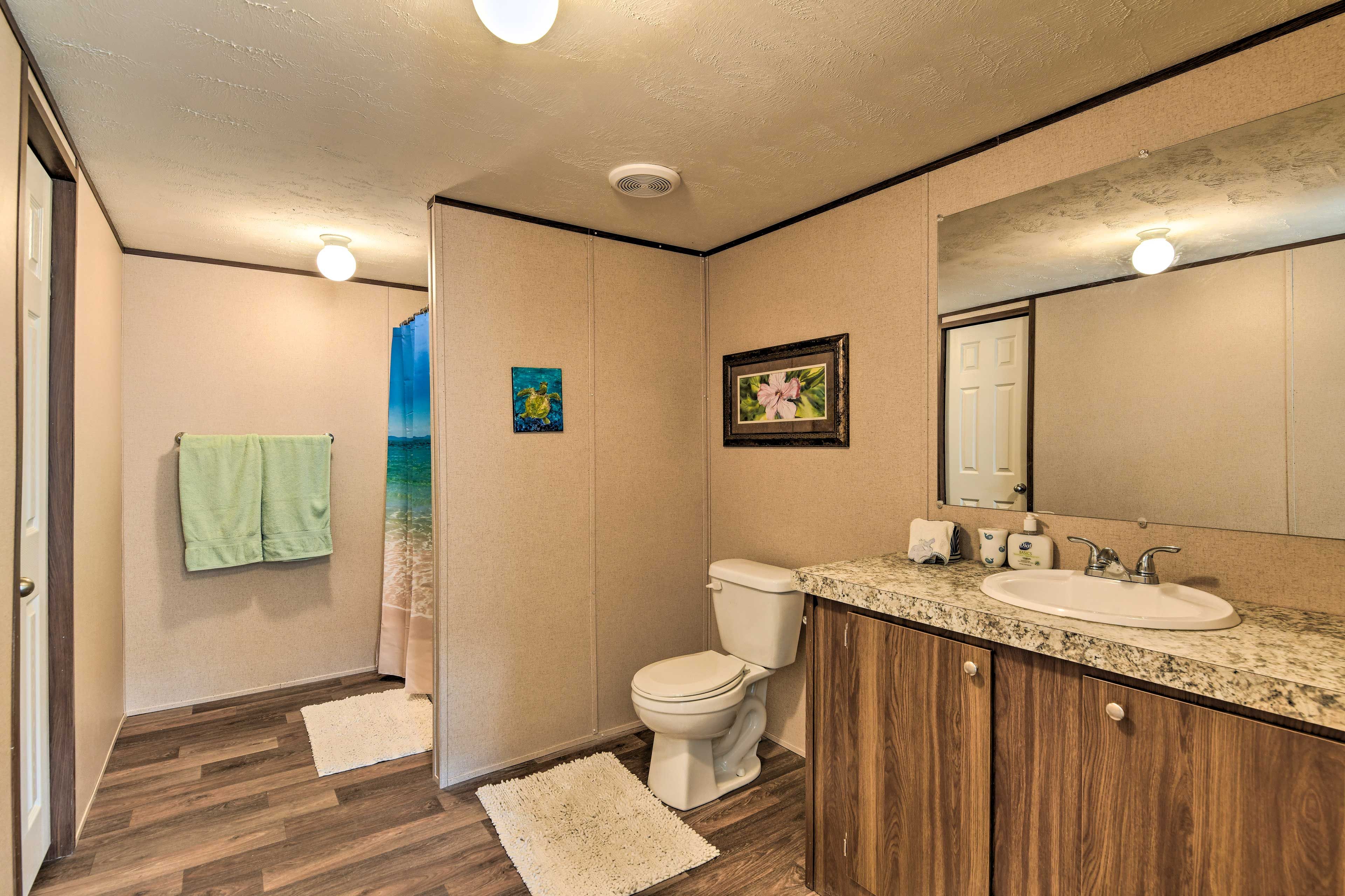 En-Suite Bathroom | Towels Provided