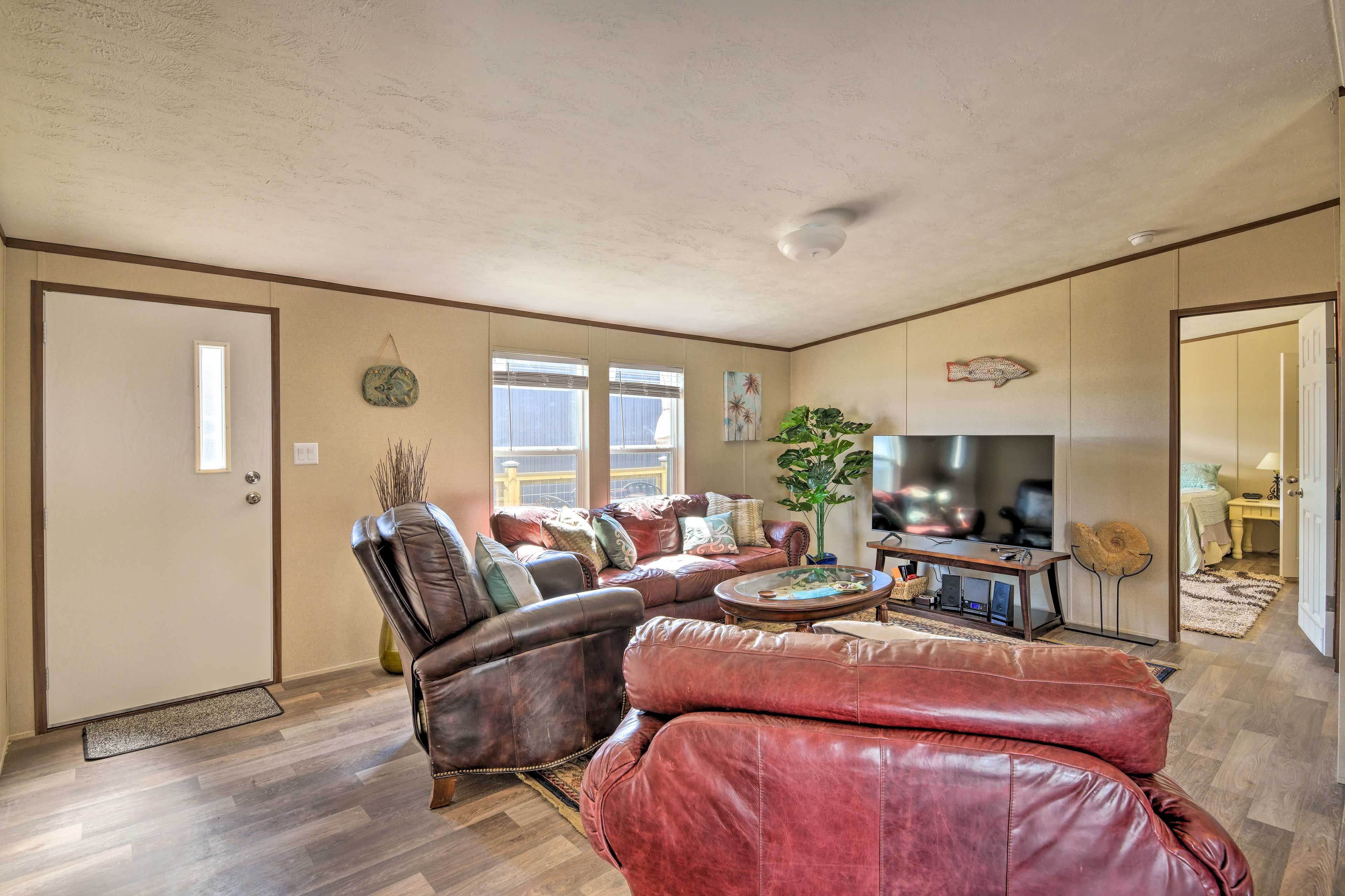 Living Room | Central A/C & Heating