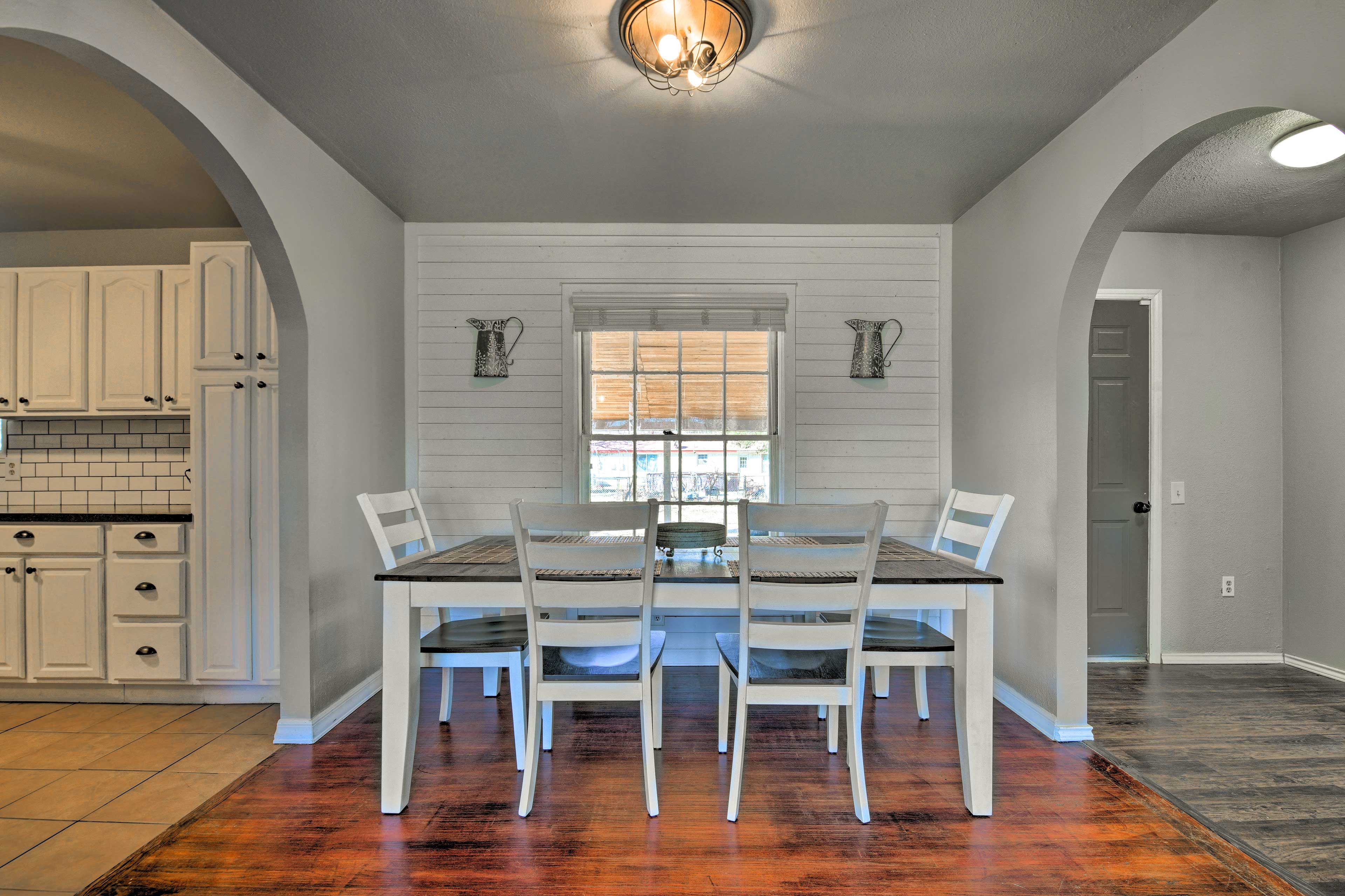 Dining Room | Single-Story Home | Free WiFi