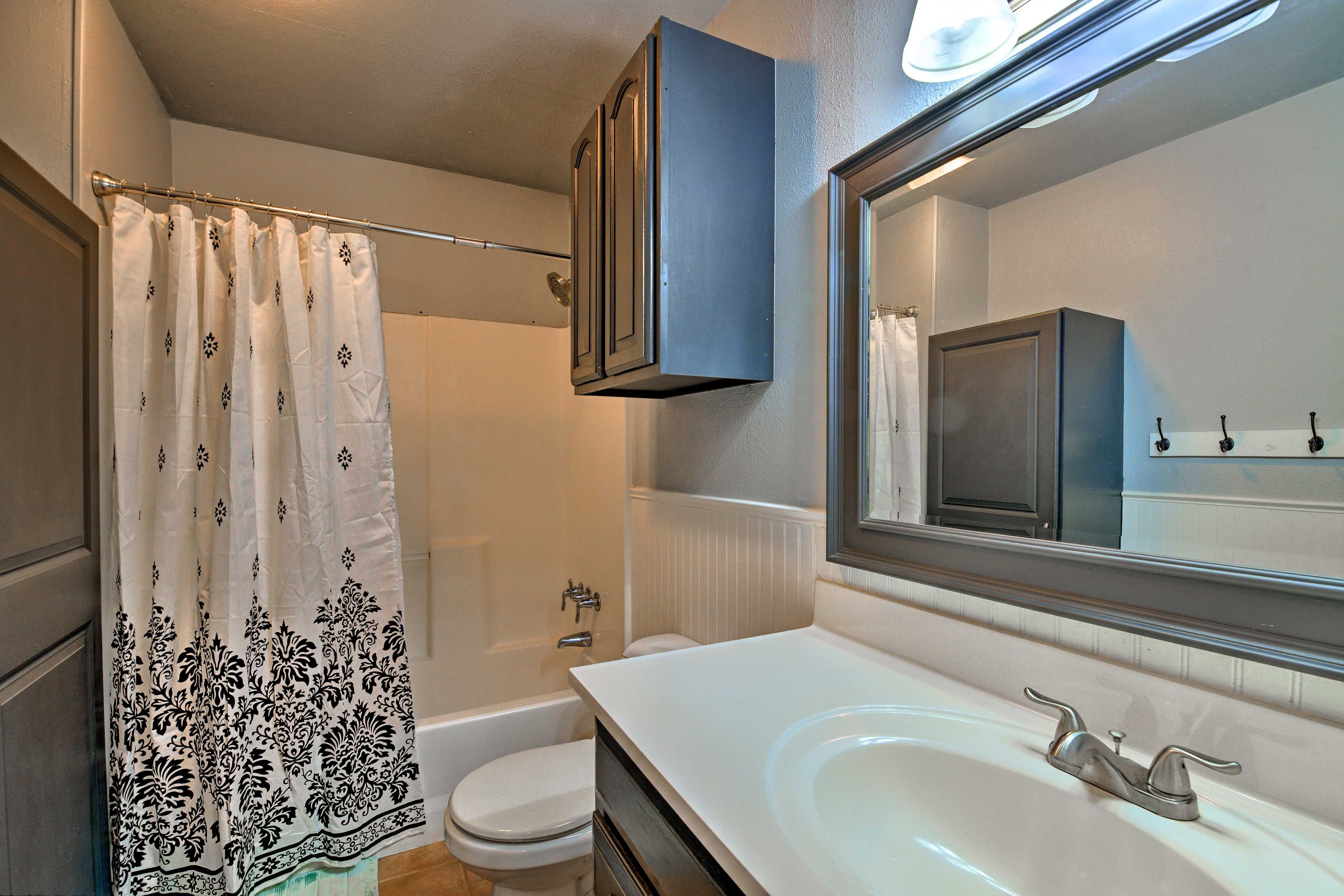Full Bathroom