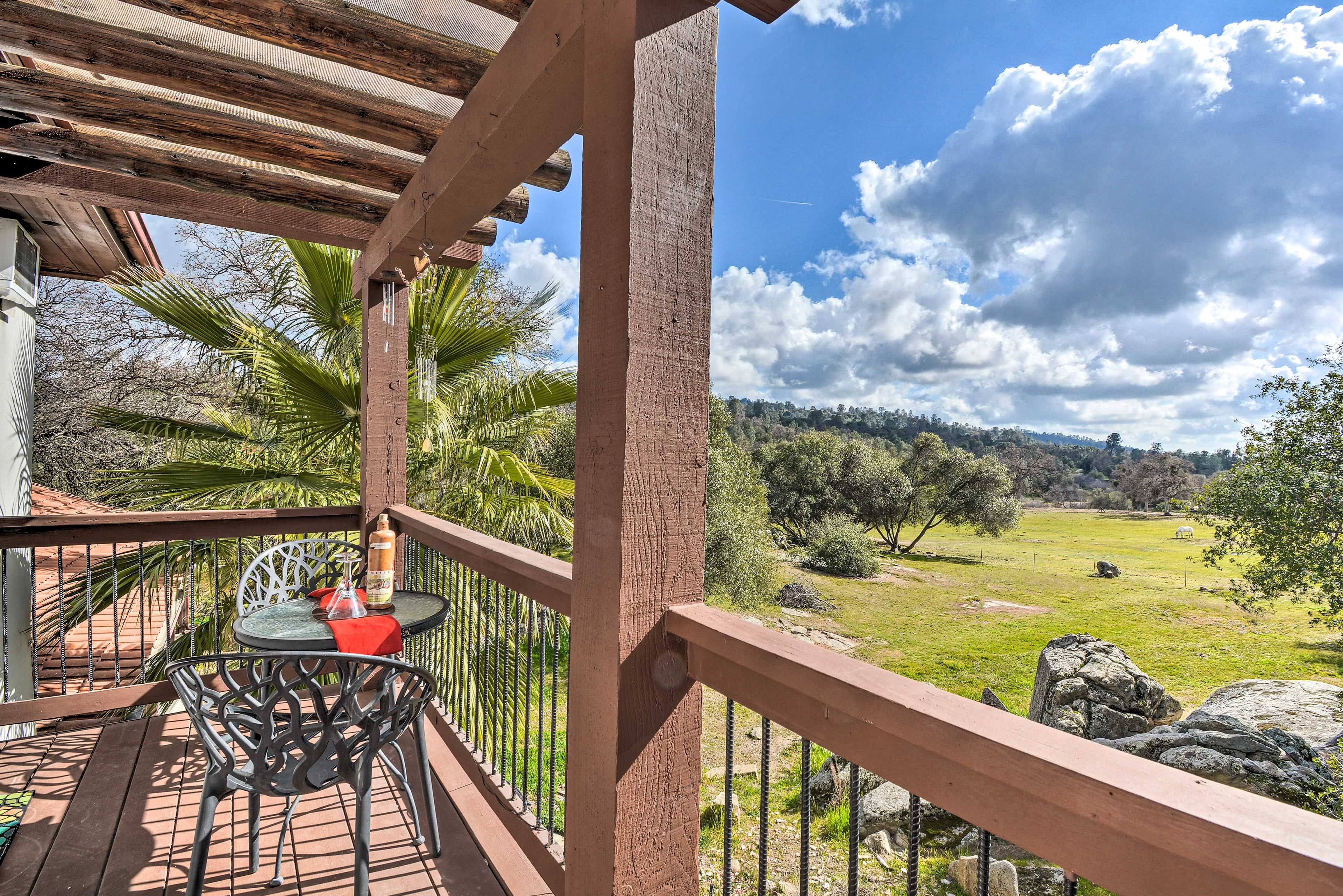 Coursegold Vacation Rental | Studio | 1BA | 550 Sq Ft | Stairs Required to Enter