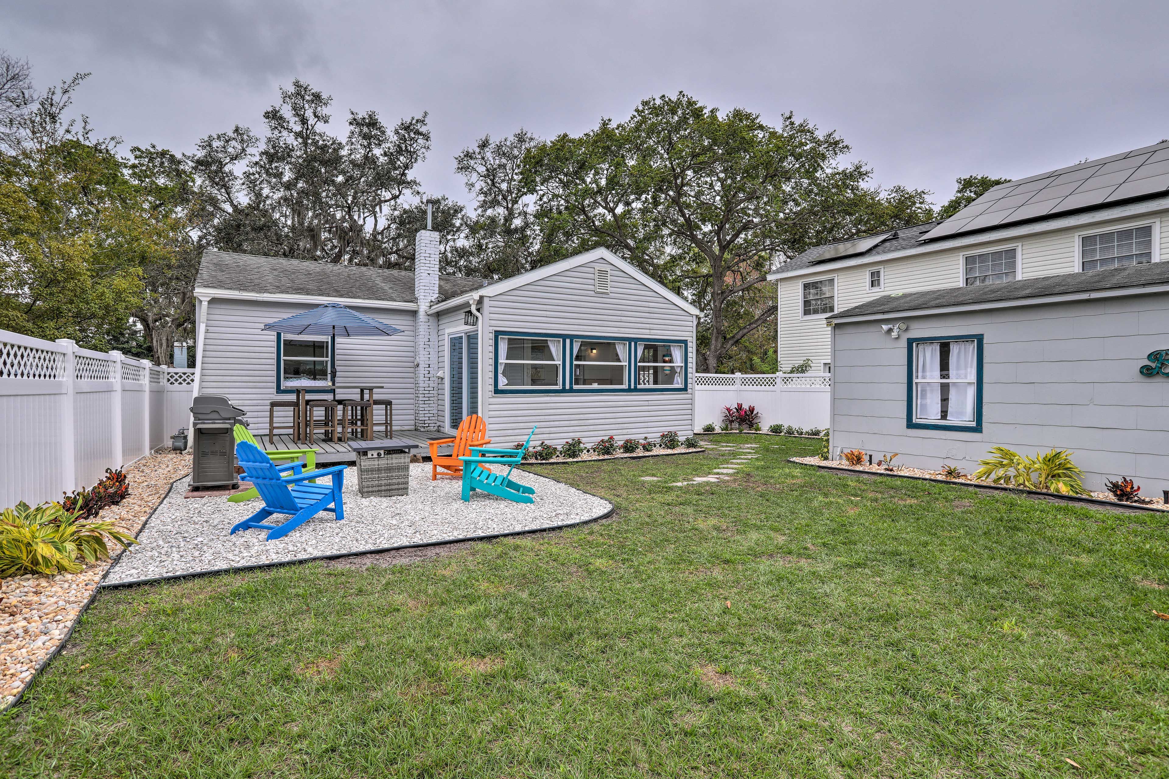 Private Yard | Outdoor Dining Area | Adirondack Chairs