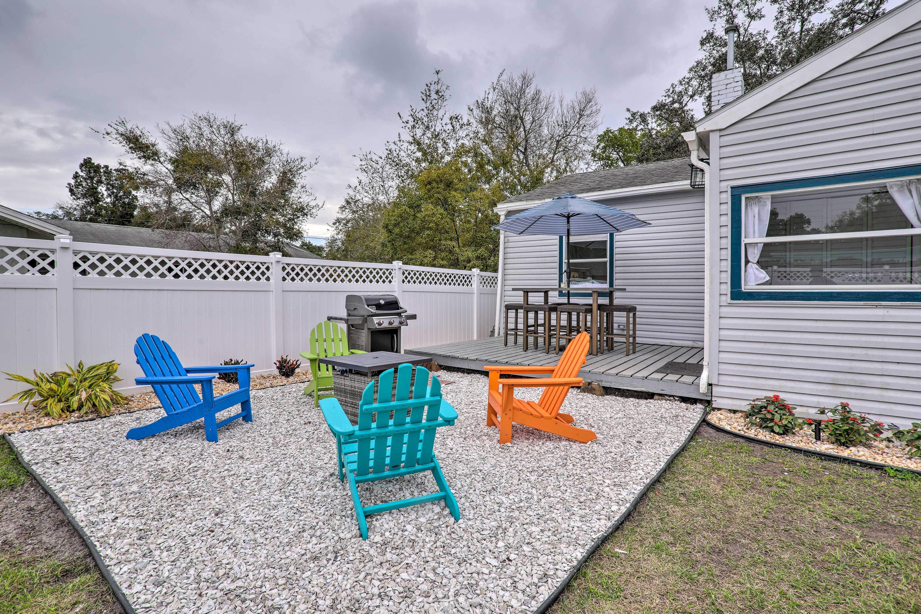 Private Yard | Deck | Gas Grill