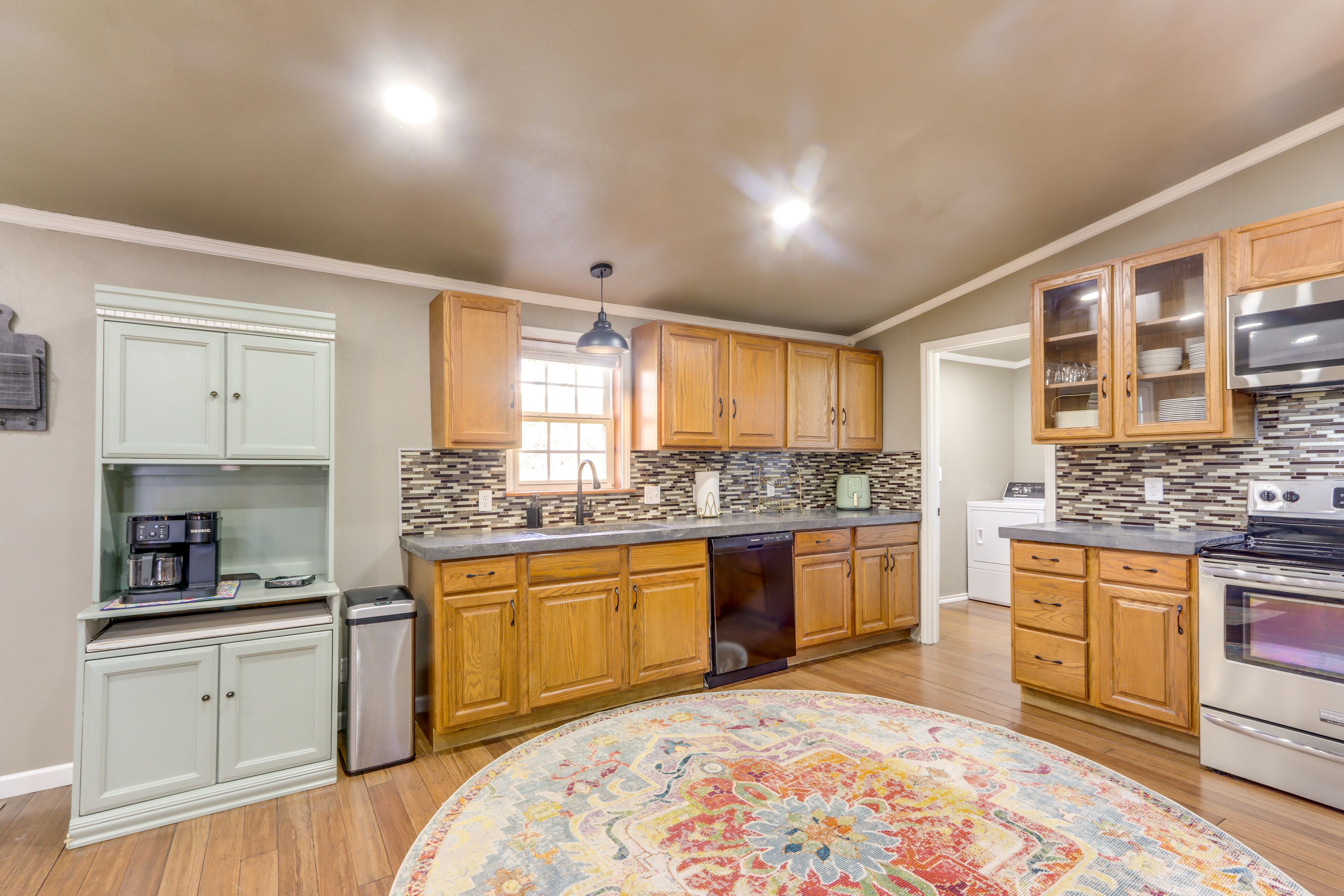 Fully Equipped Kitchen | Main Level | Dishwasher