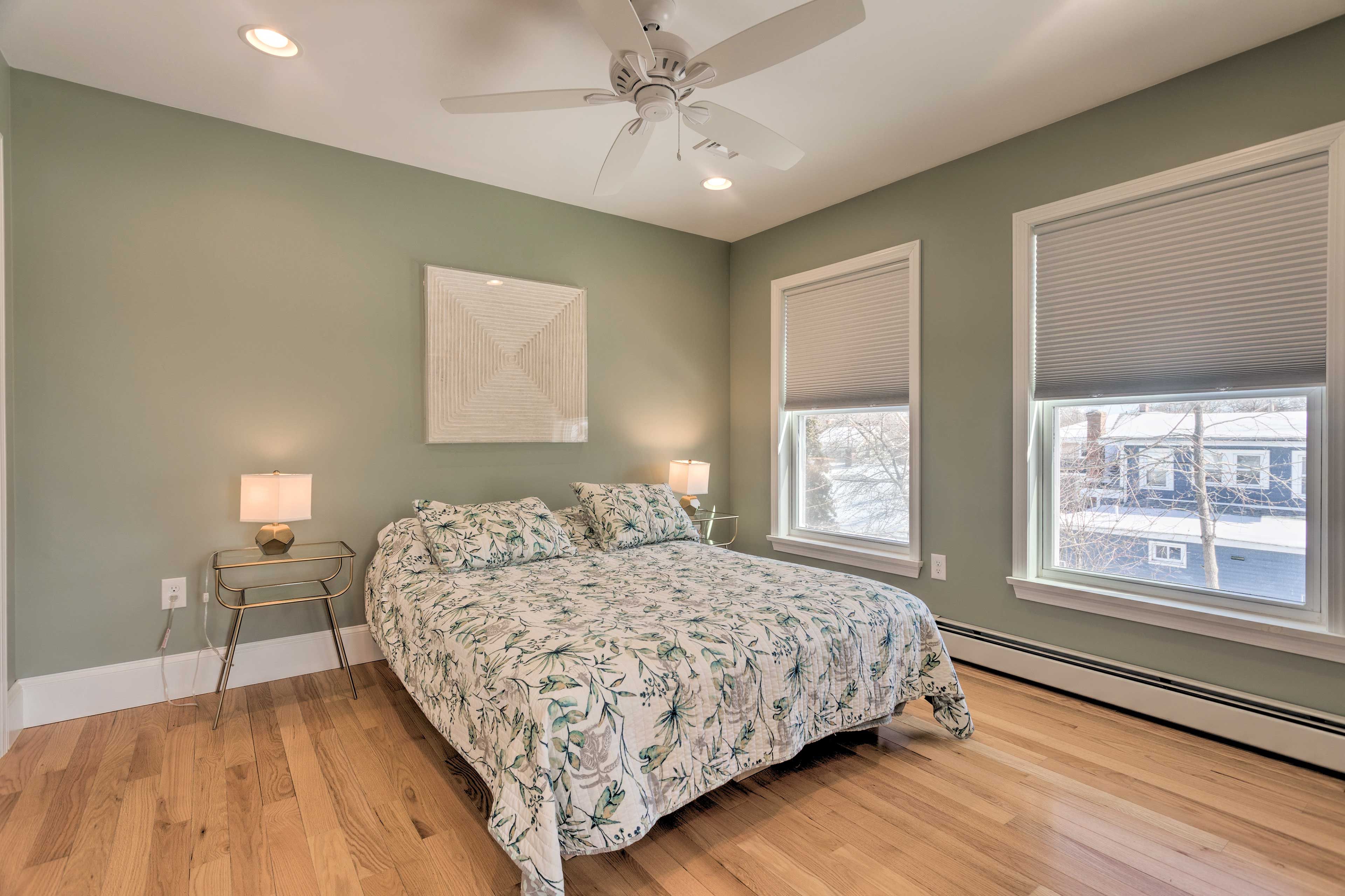 Bedroom 2 | Queen Bed