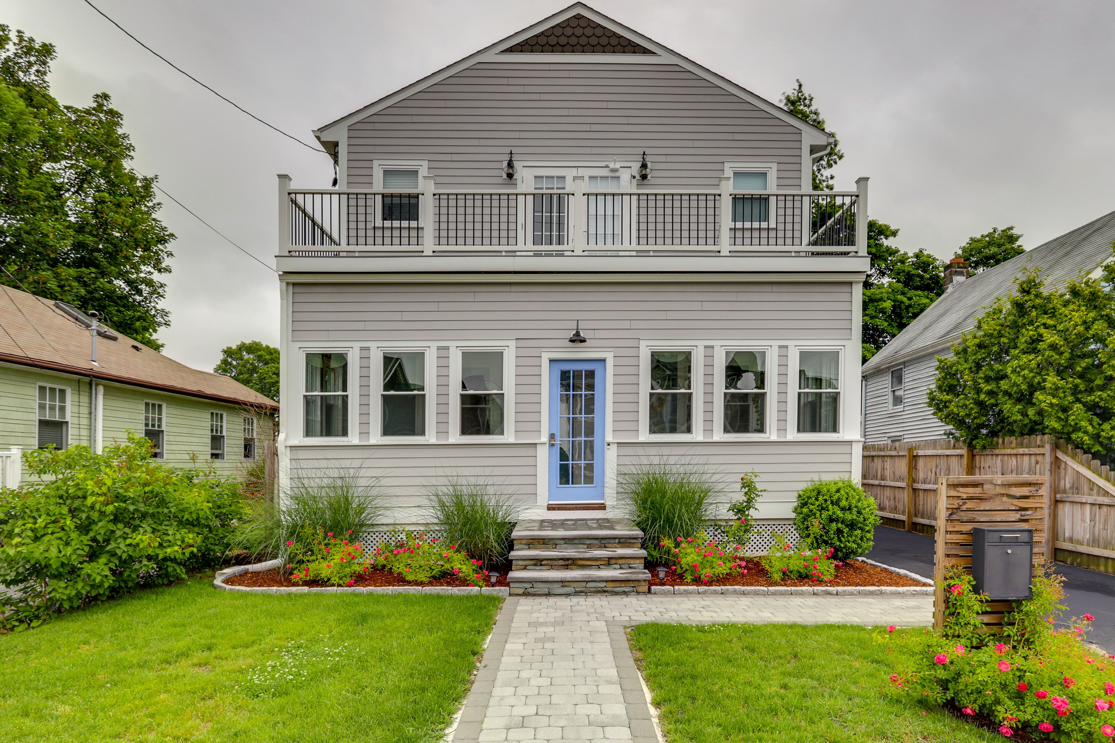 Barrington Vacation Rental | 2BR | 2BA | 1,500 Sq Ft | Steps Required