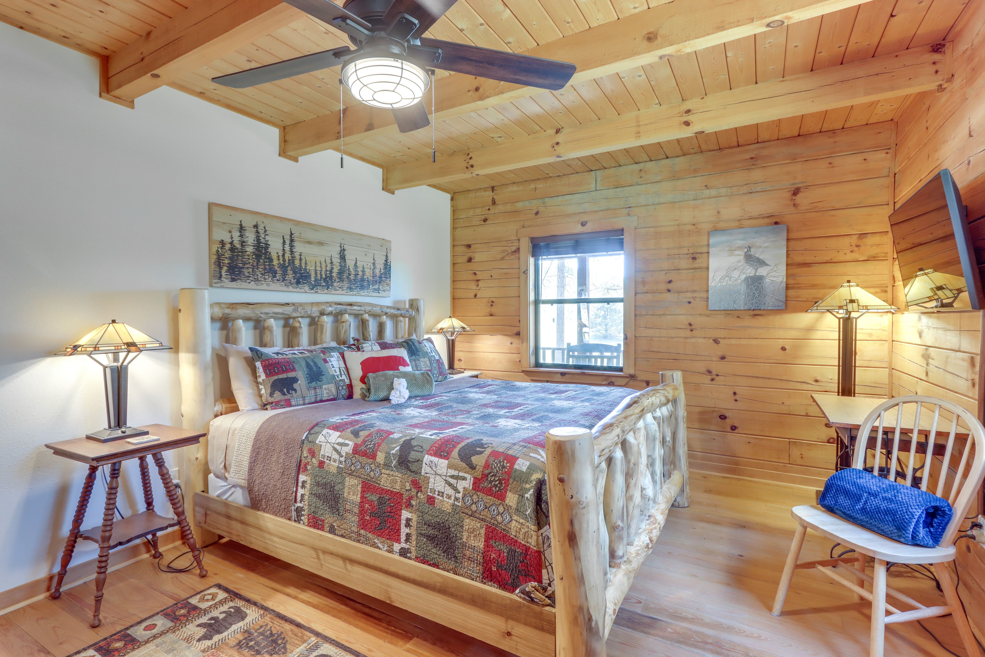 Bedroom 1 | King Bed | Linens Provided | En-Suite Bathroom