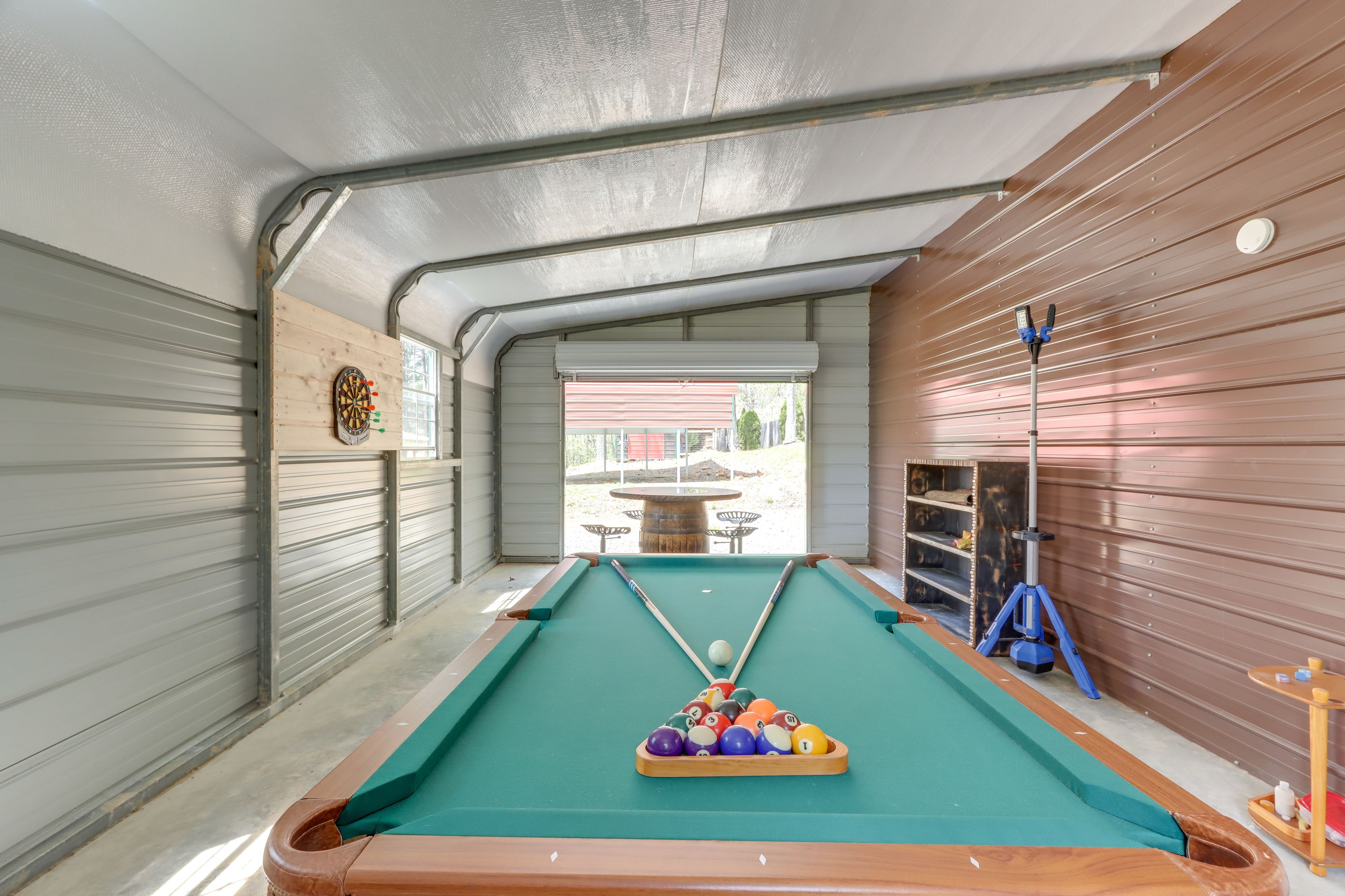 Game Room | Pool Table | Darts | Dining Table