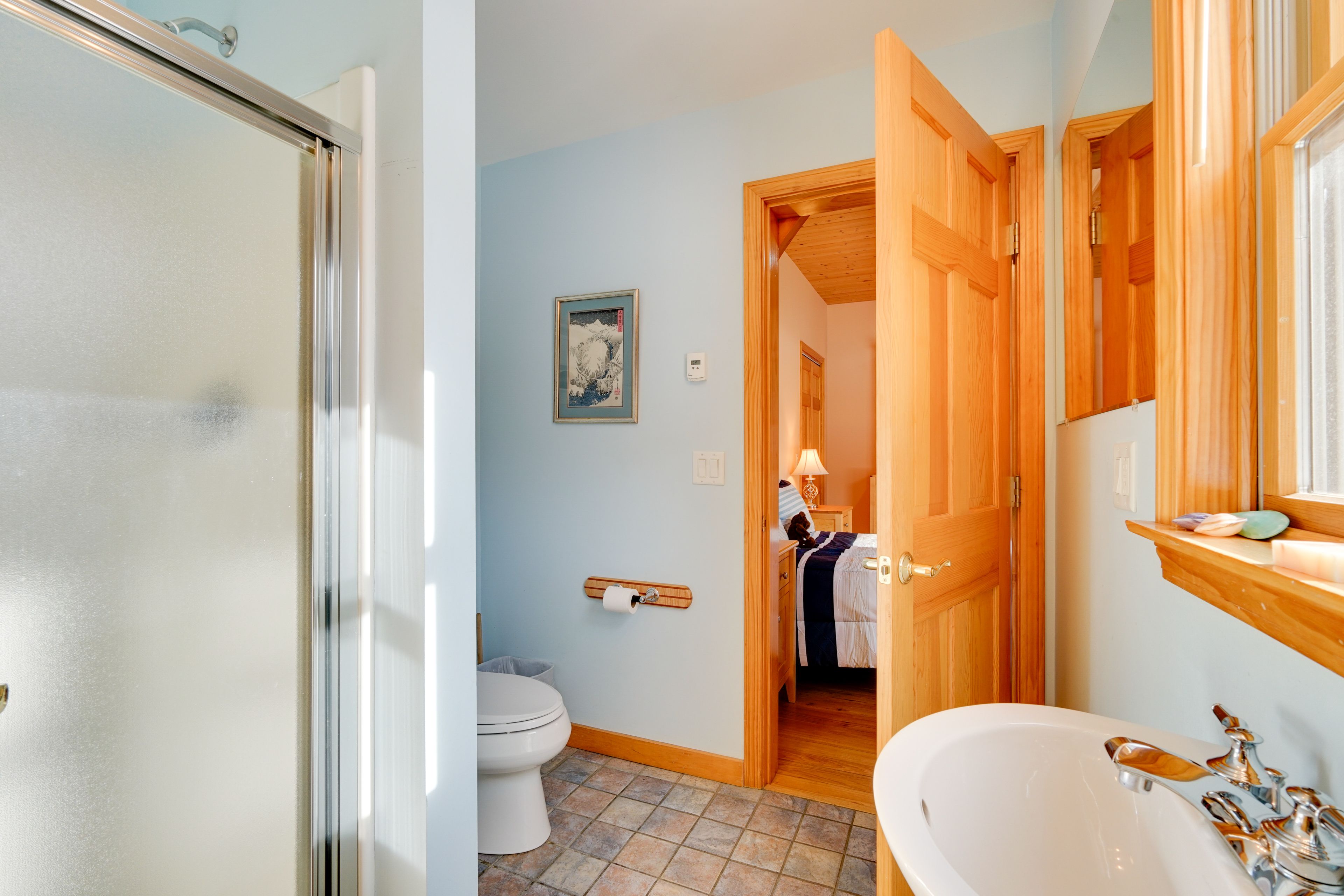 Full Bathroom