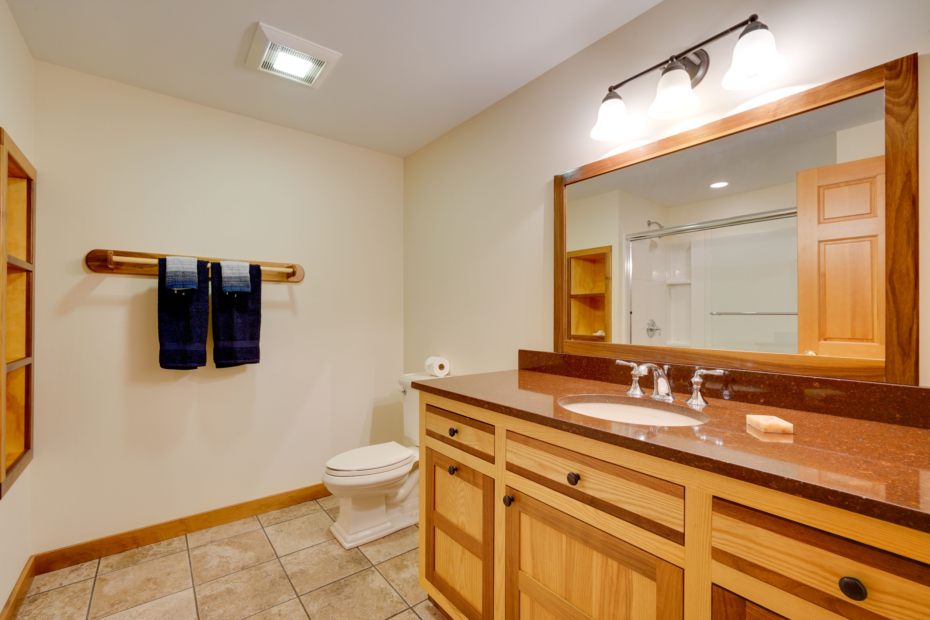 Full Bathroom