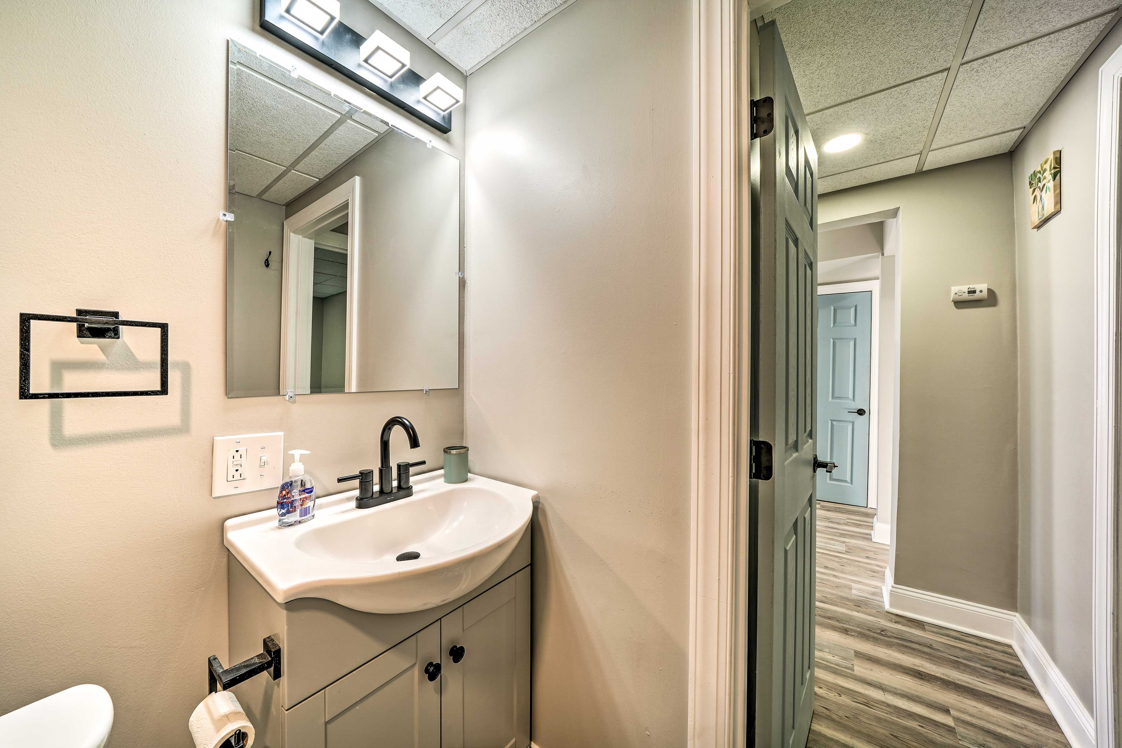 Full Bathroom