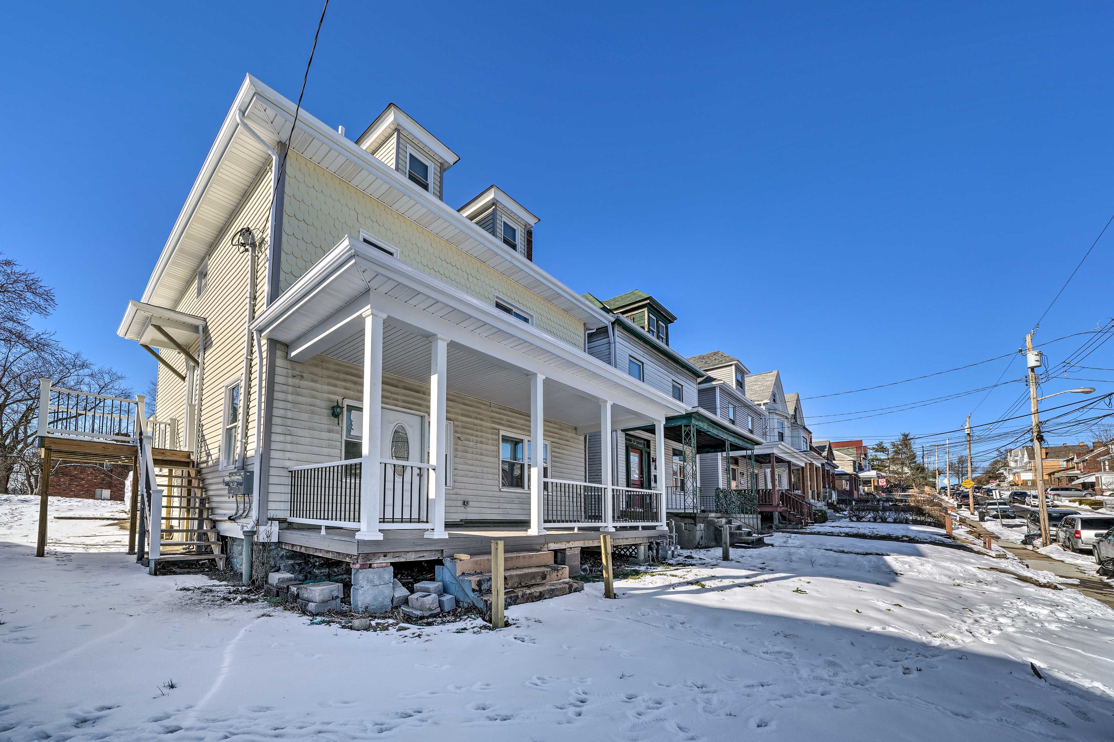 Other Rental On-Site | Shared Backyard Space
