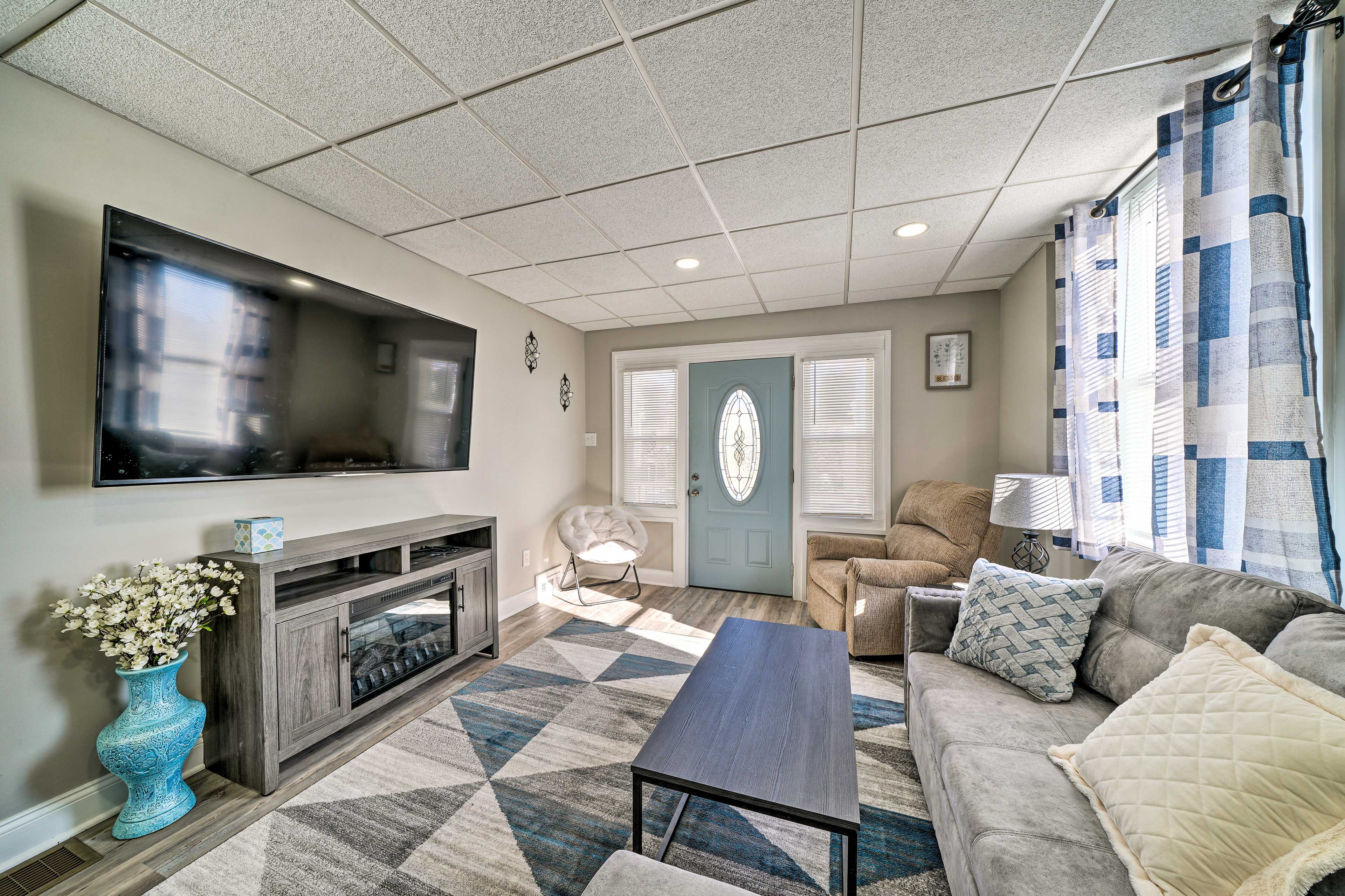 Pittsburgh Vacation Rental | 2BR | 1BA | 1,000 Sq Ft | Step-Free Access