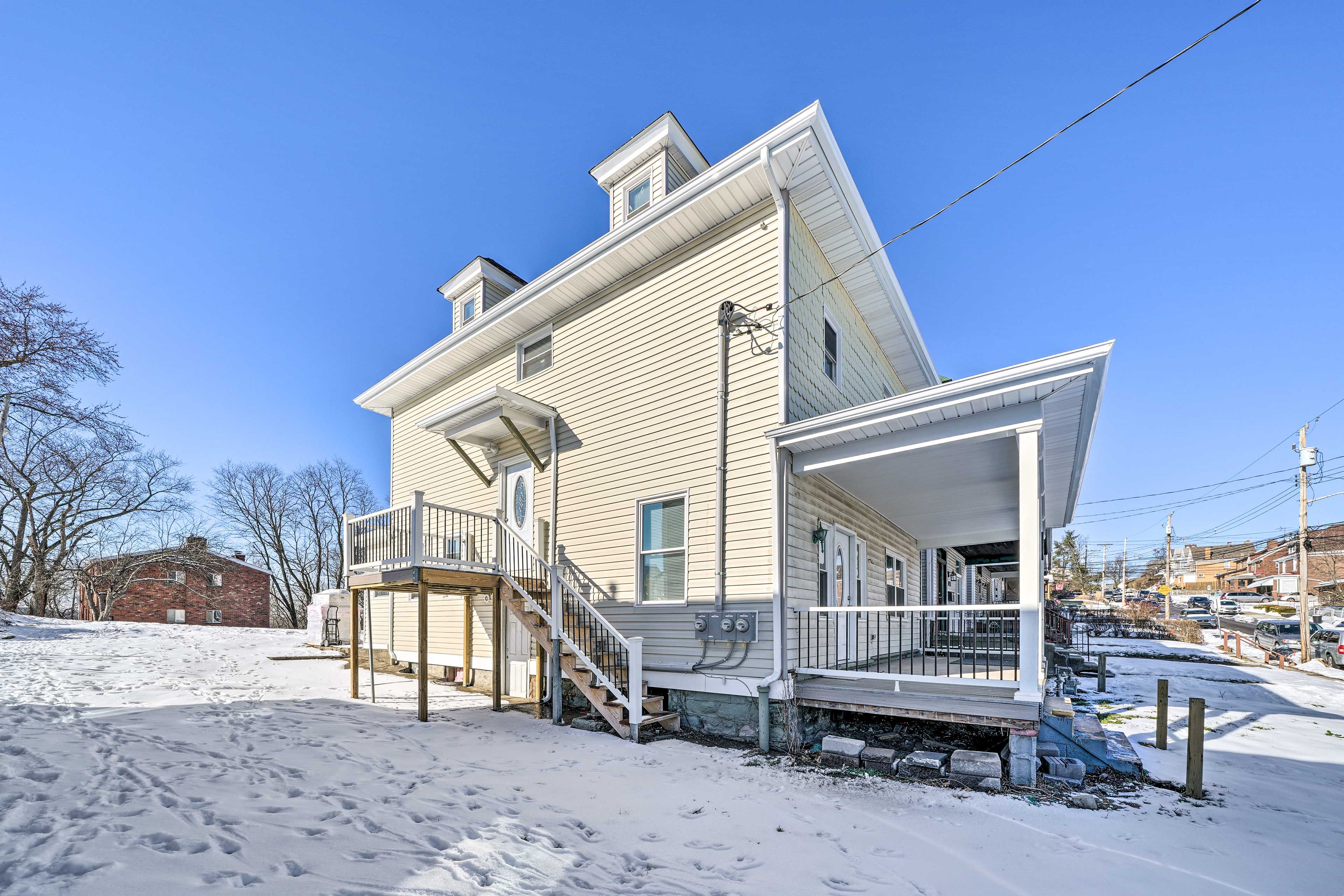 Exterior | Shared Backyard | Other Rental On-Site | Driveway (5 Vehicles)