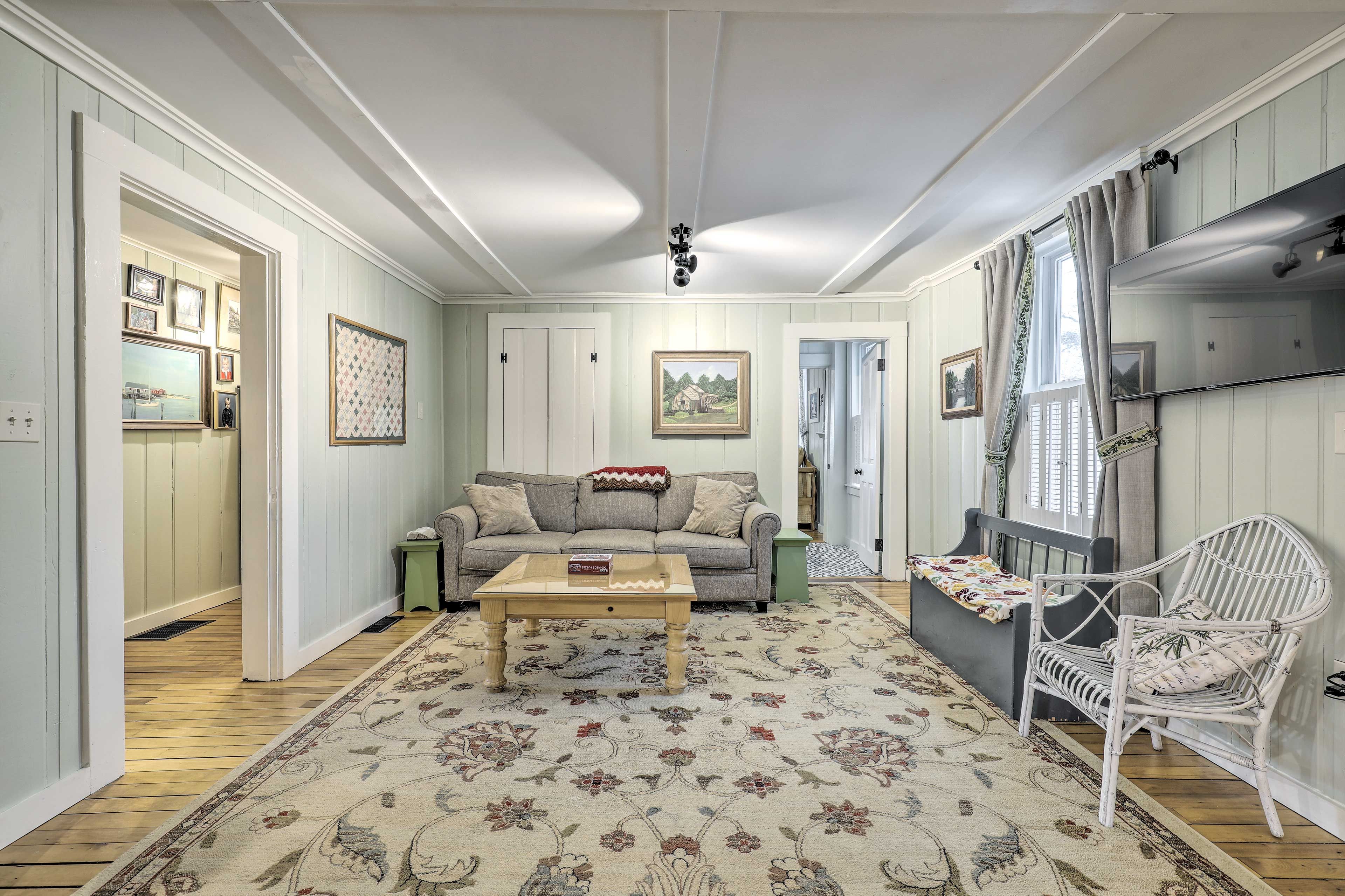 Living Room | Smart TV