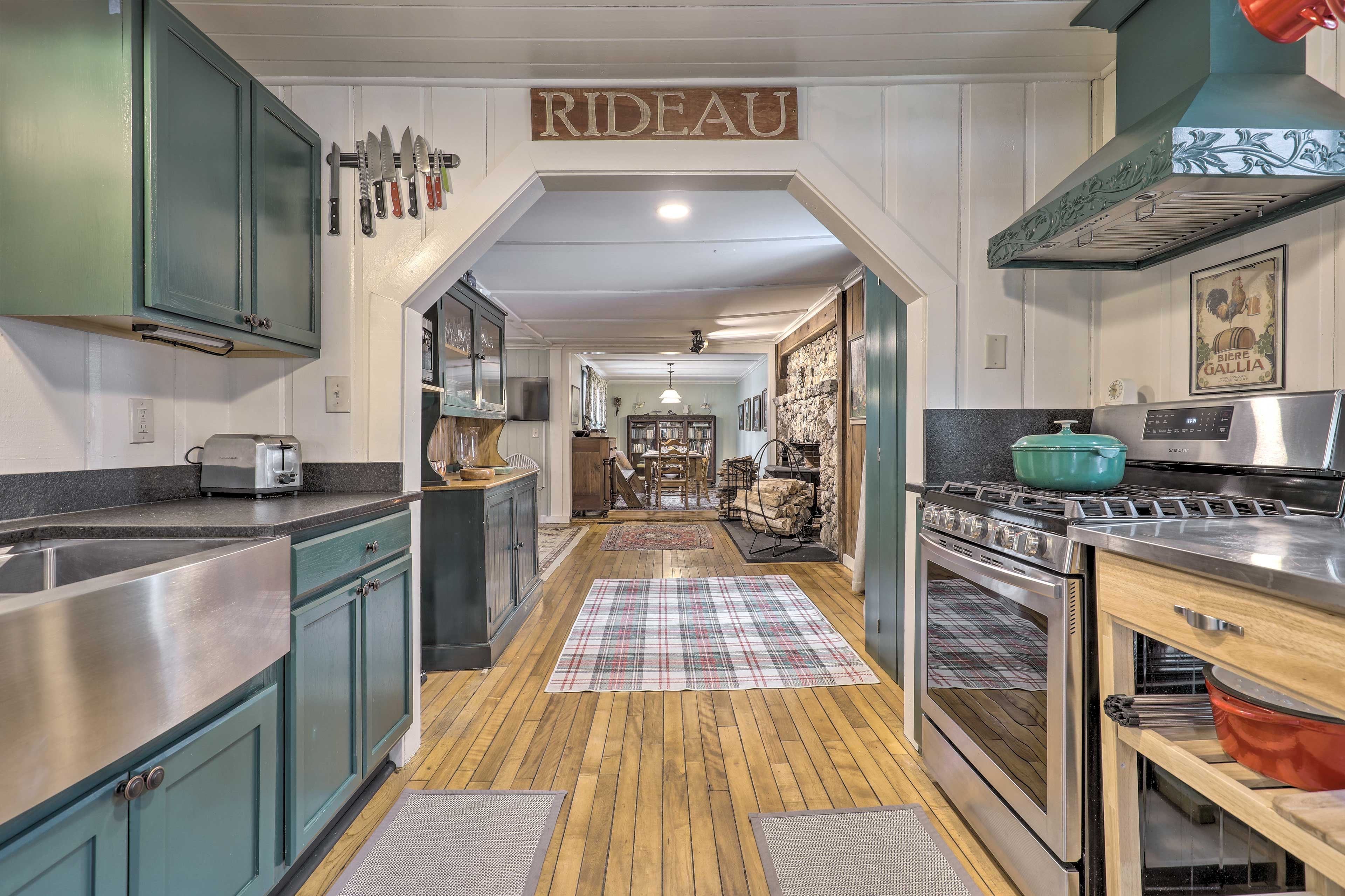 Property Interior | 1-Story Interior