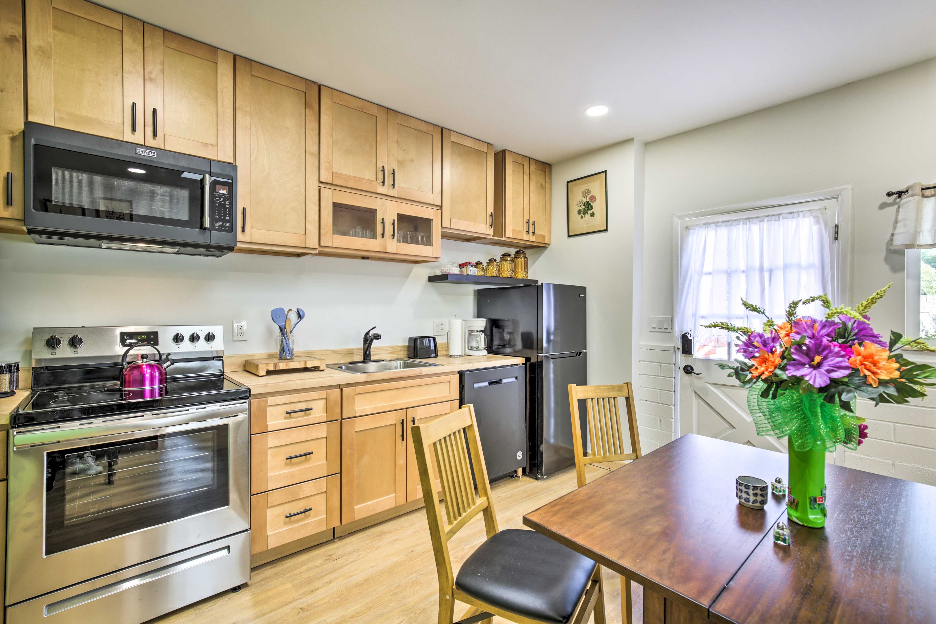 Fully Equipped Kitchen | Crockpot