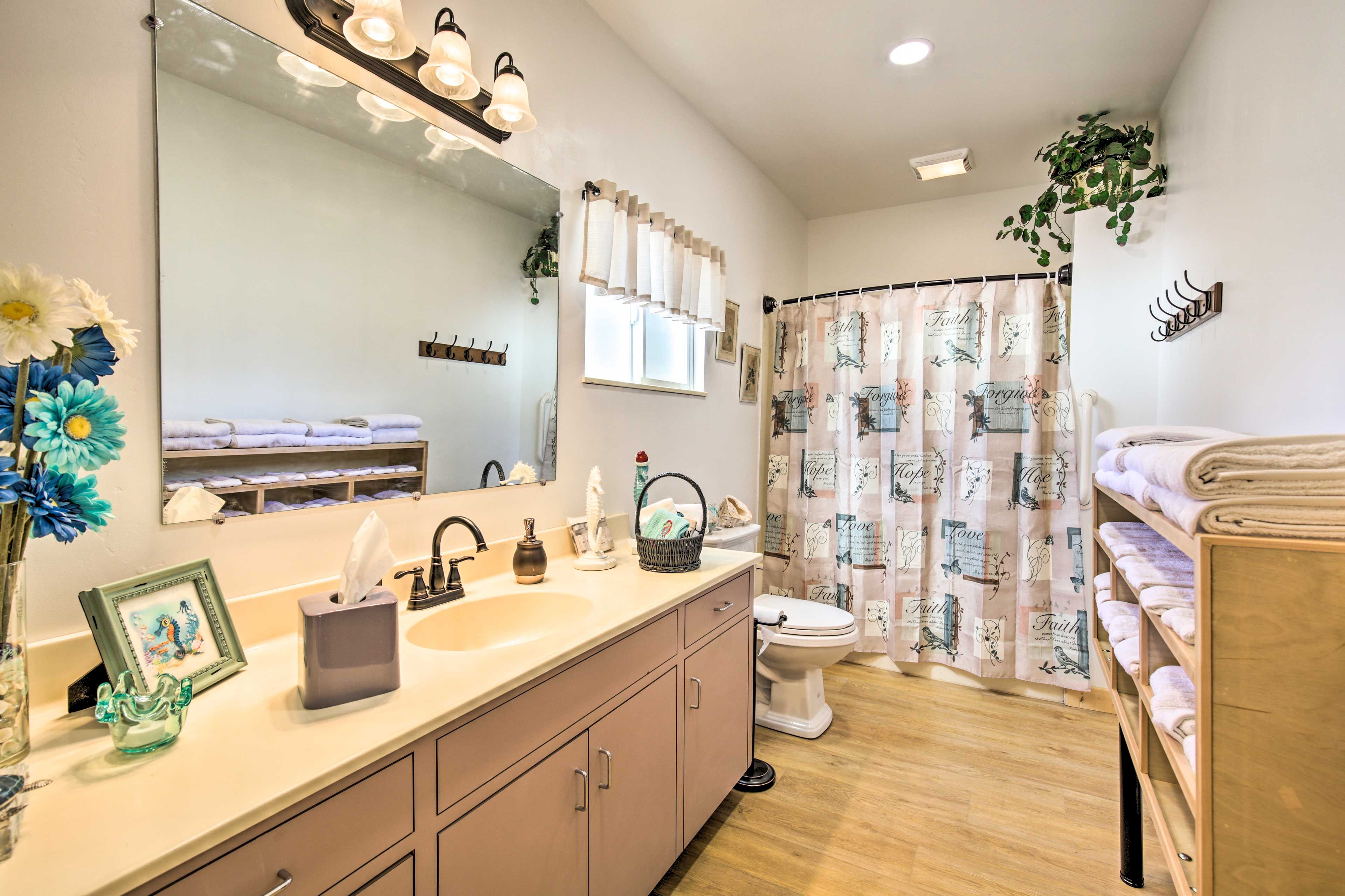 Bathroom | Towels Provided
