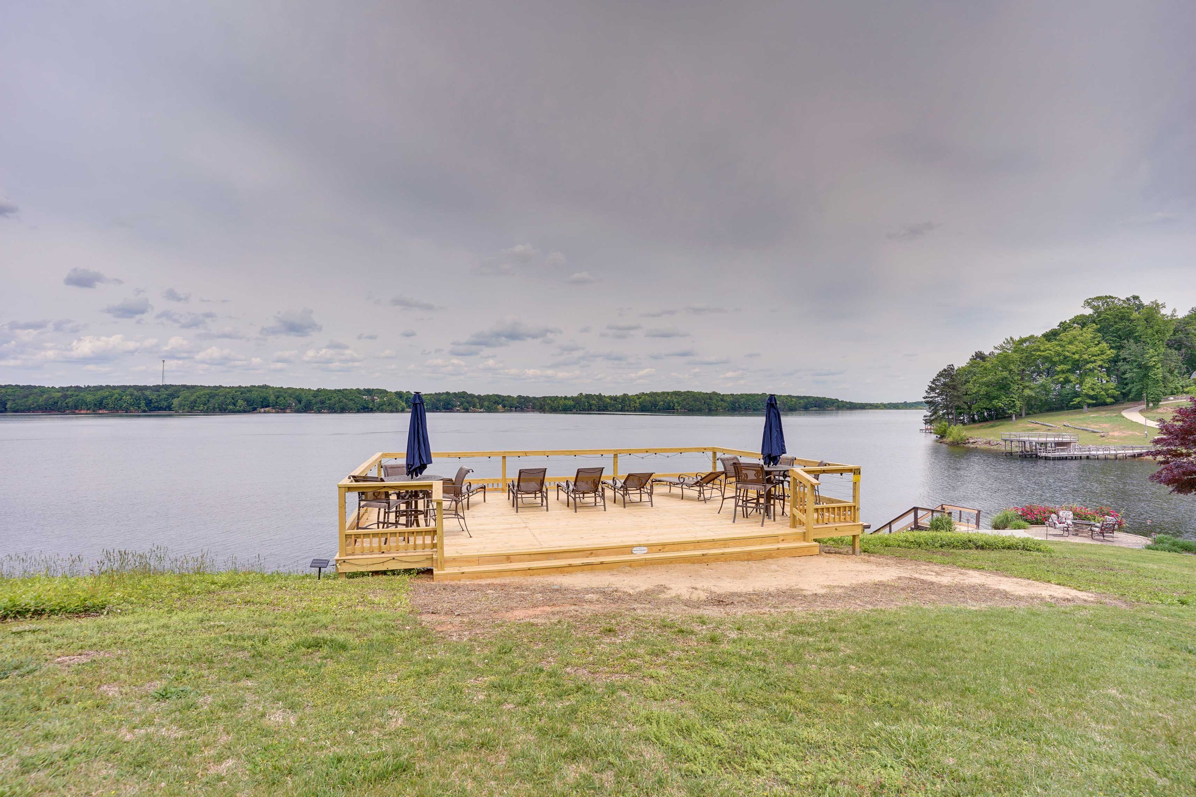 Boat Dock | Outdoor Seating