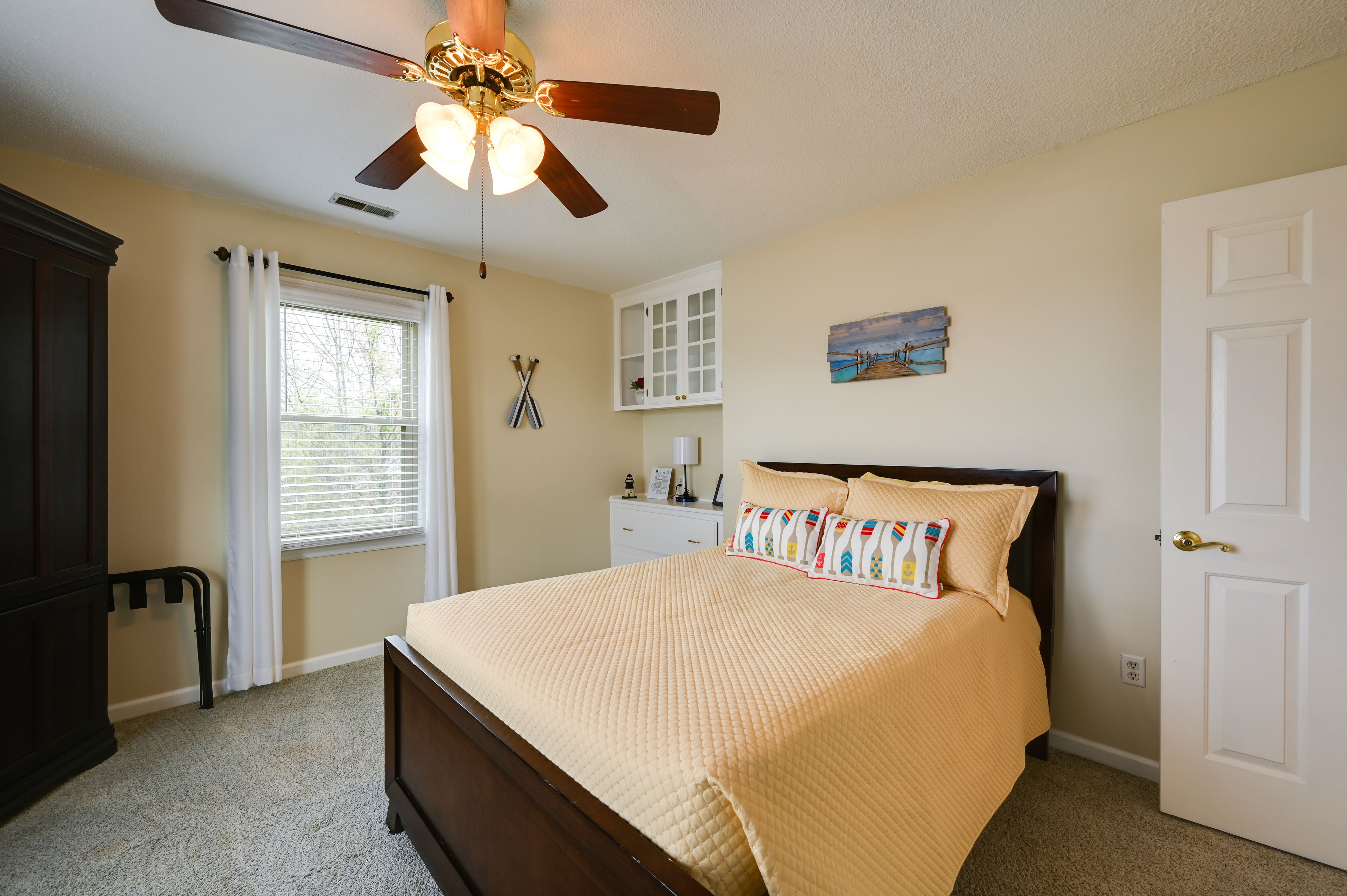 Bedroom 2 | Queen Bed | 2nd Floor | Smart TV w/ Cable