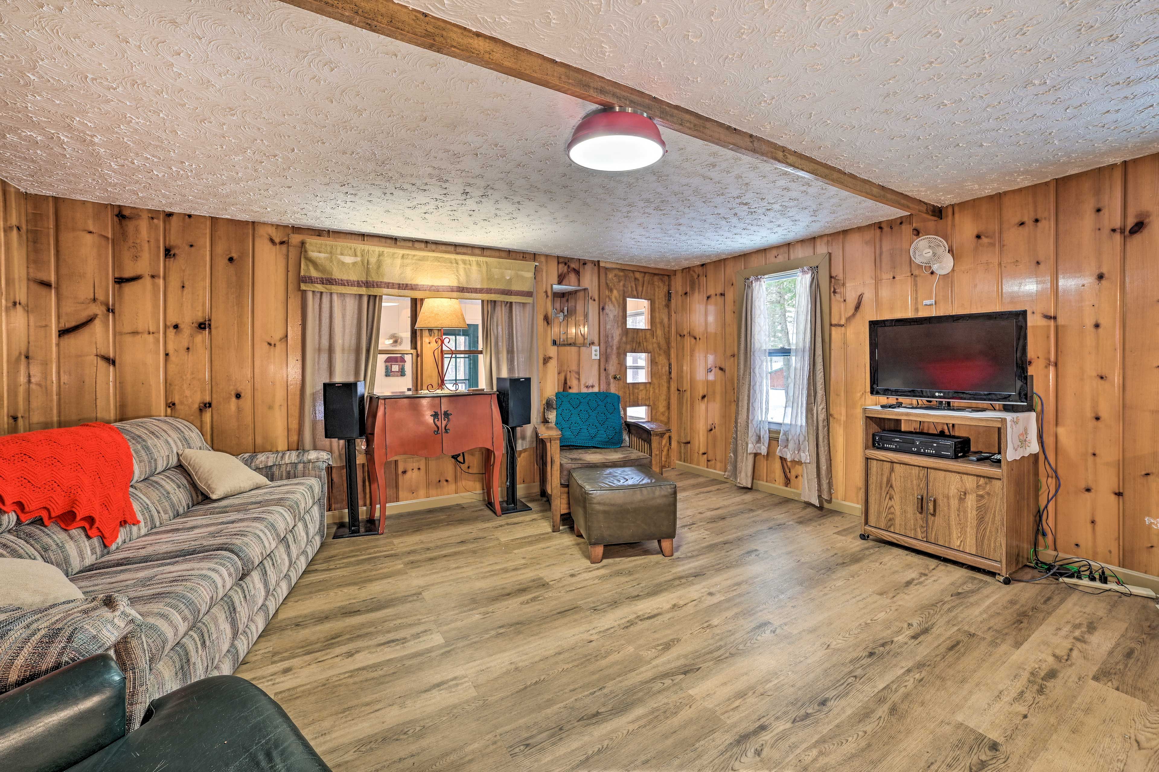 Living Room | High Chair