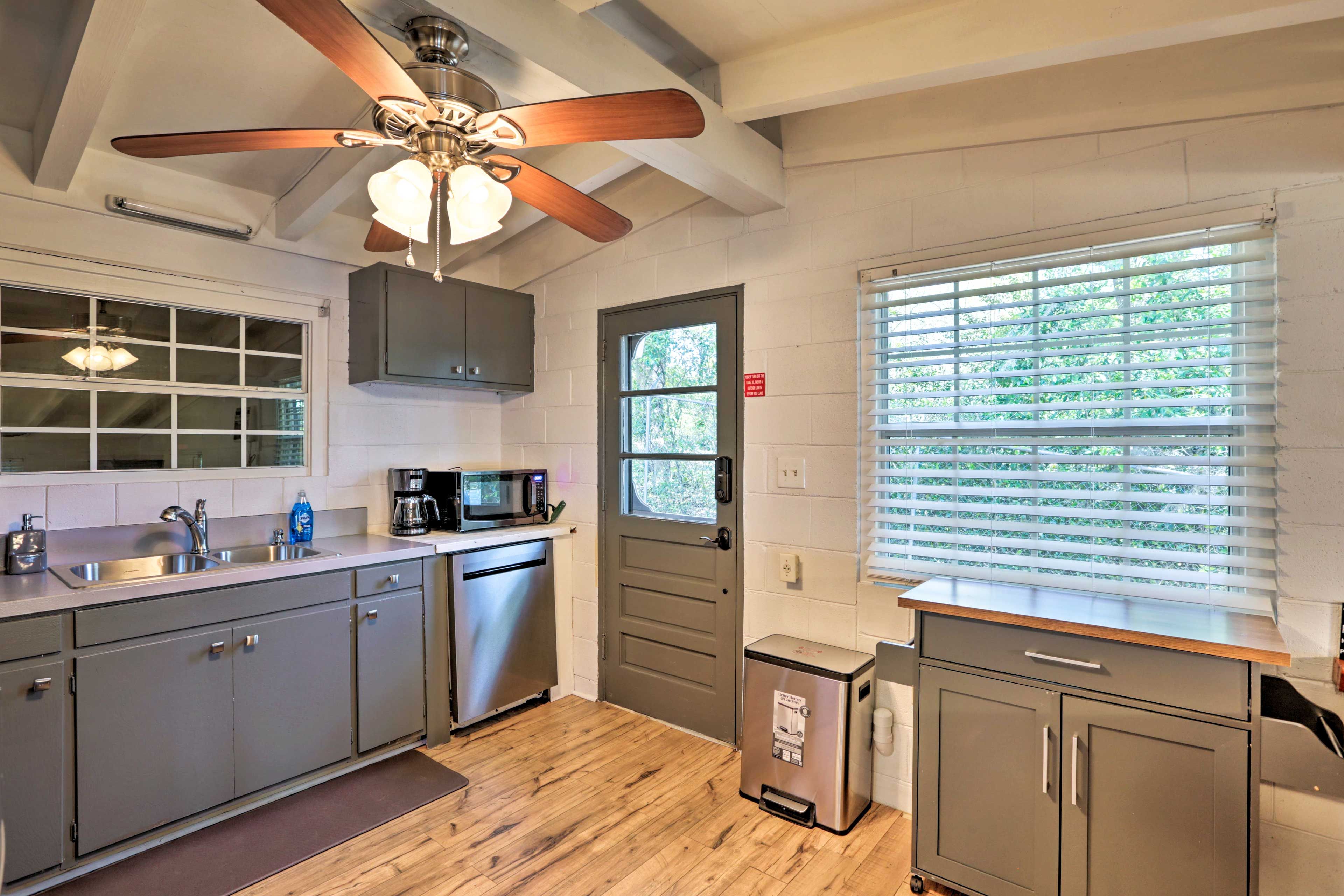 Kitchen | Trash Bags + Paper Towels