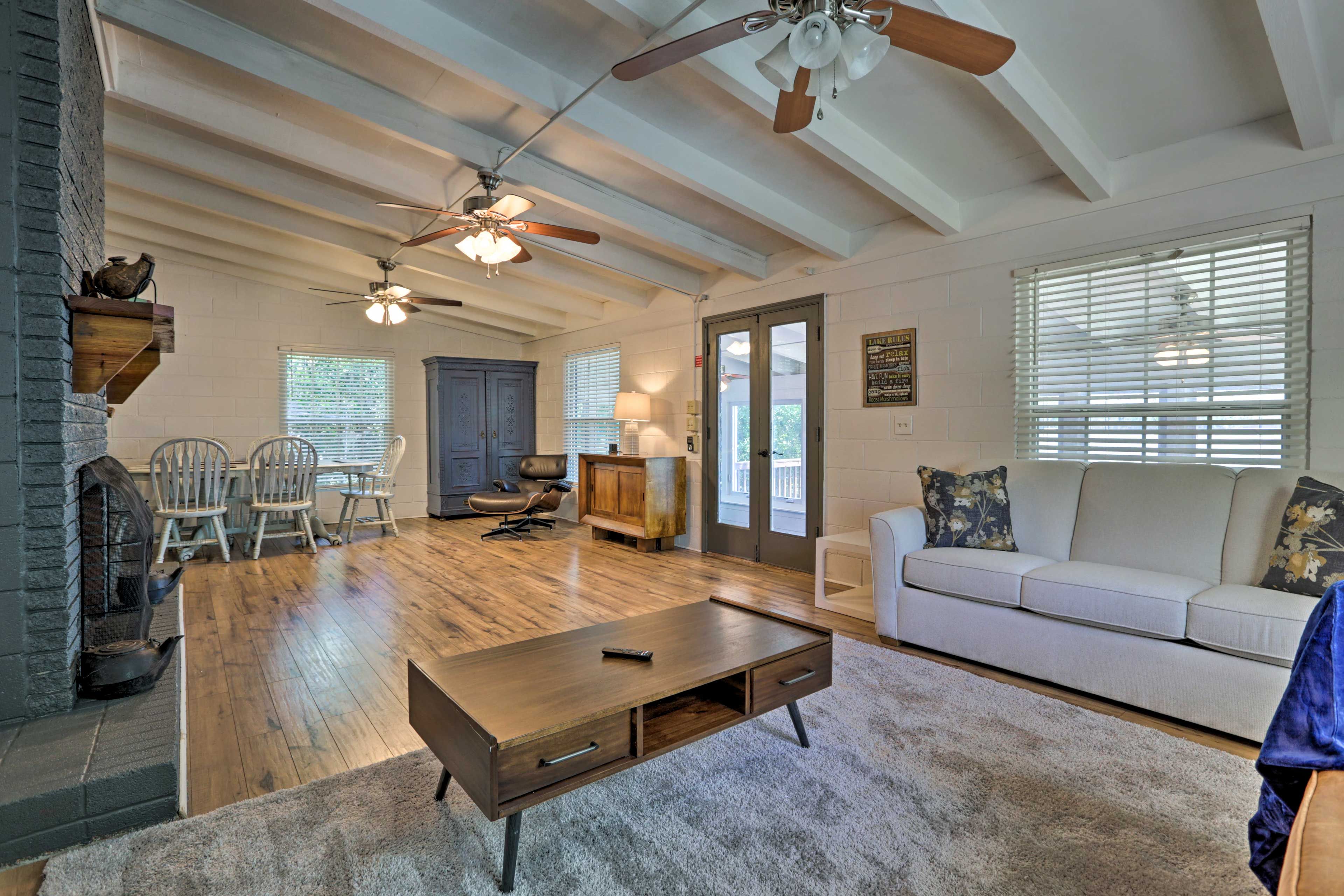 Living Room | Window A/C Units
