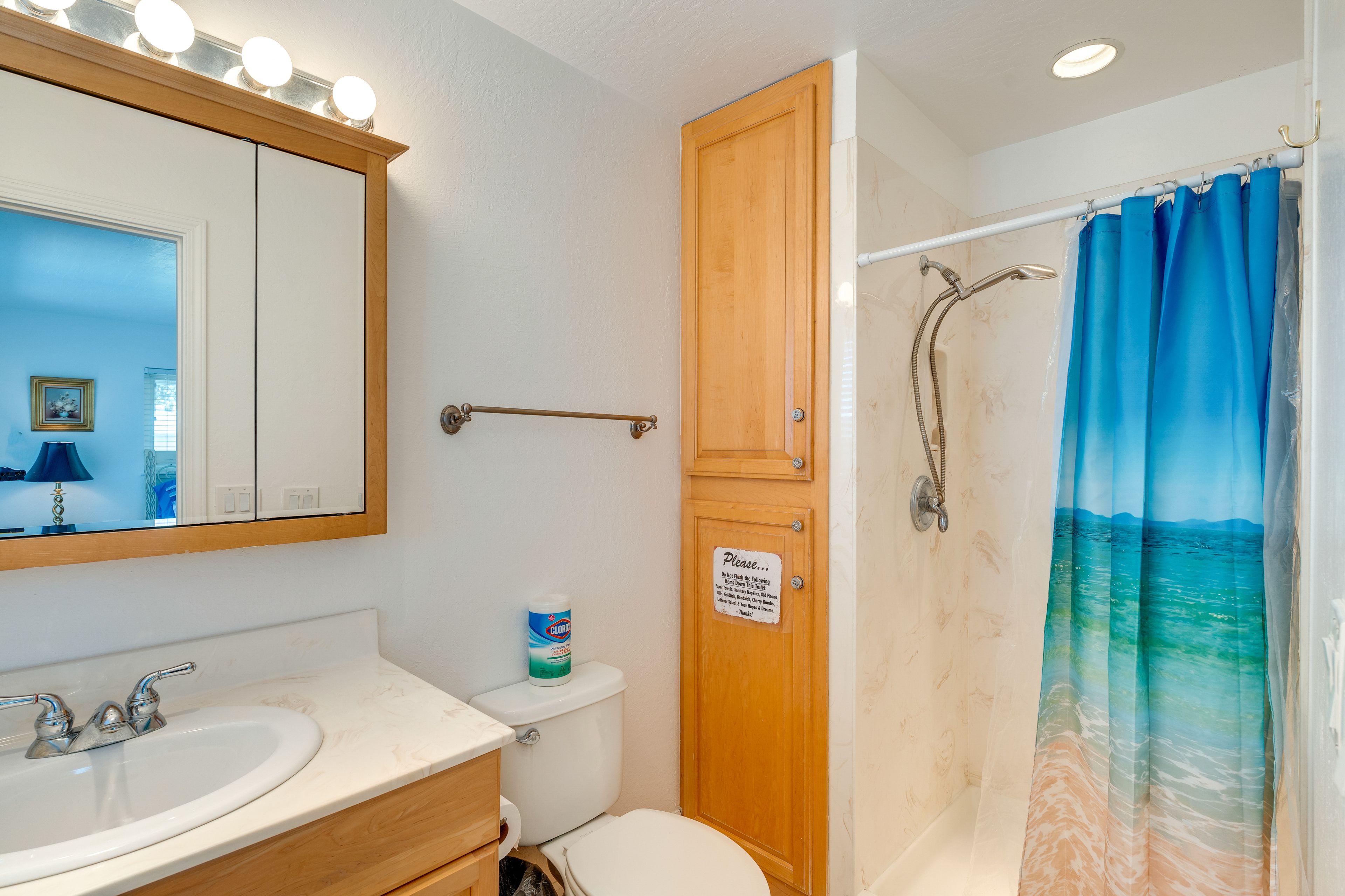 Full Bathroom | Towels & Linens Provided