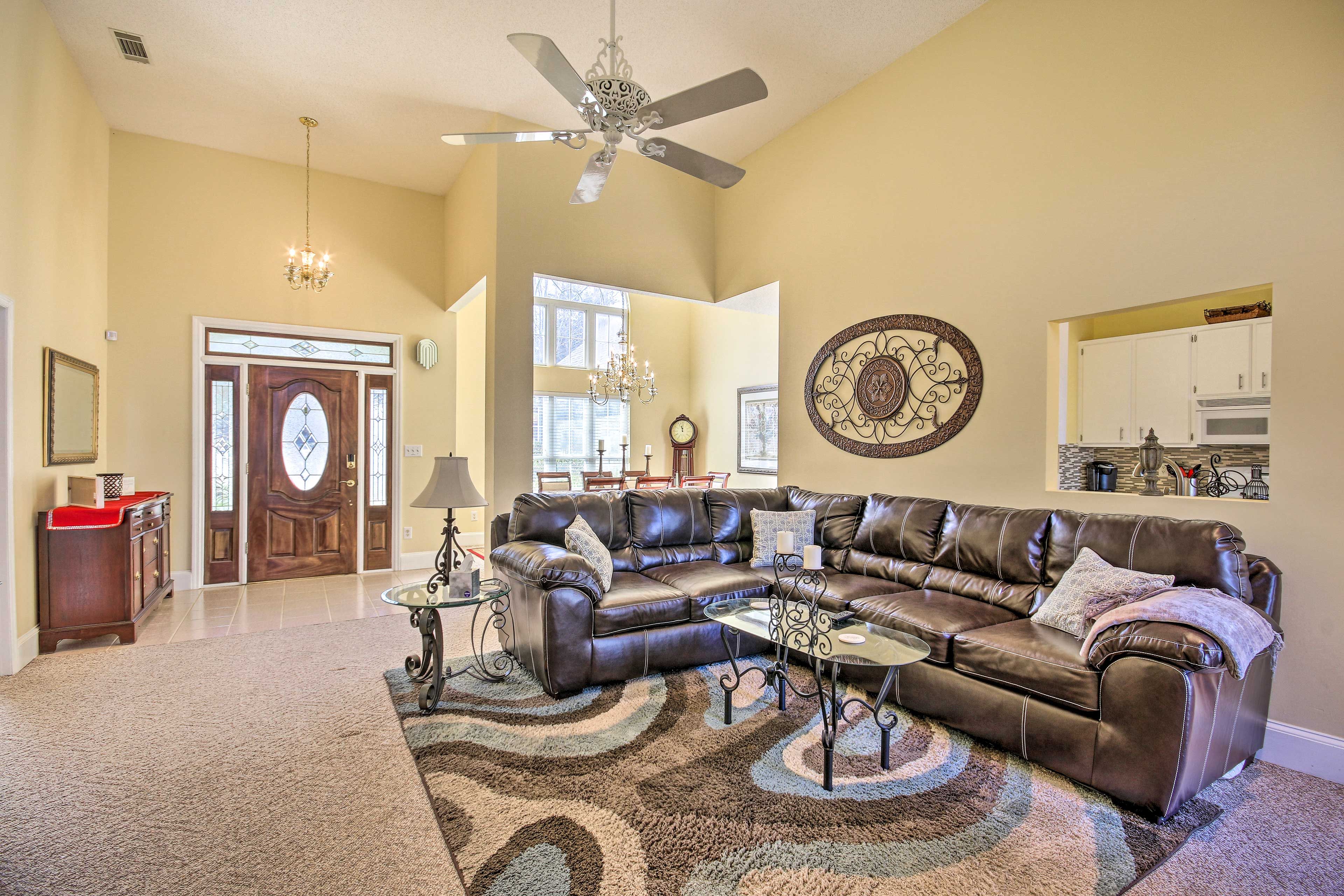 Living Room | Central A/C & Heating | Electric Heating