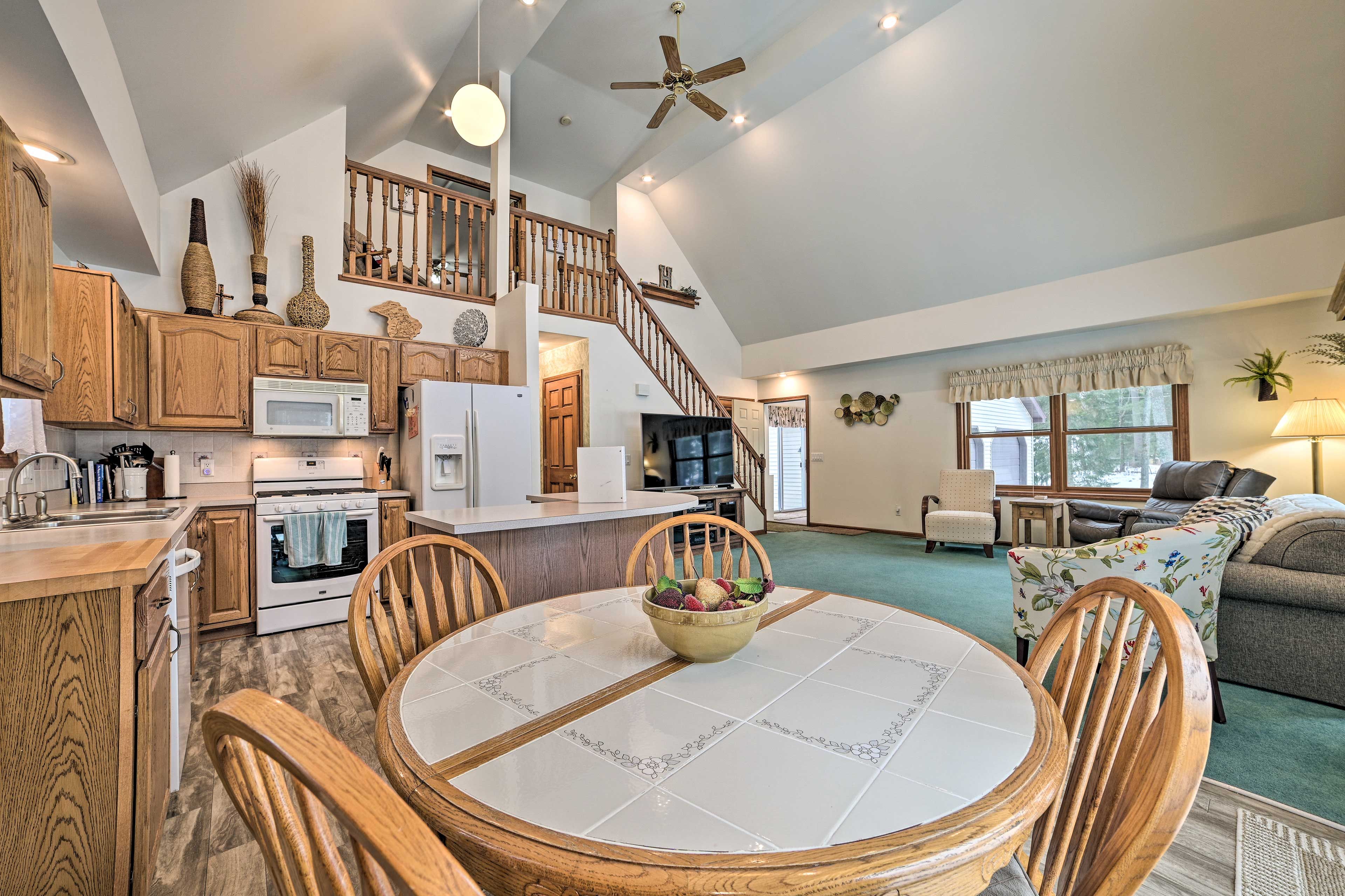 Dining Area | Dishware & Flatware
