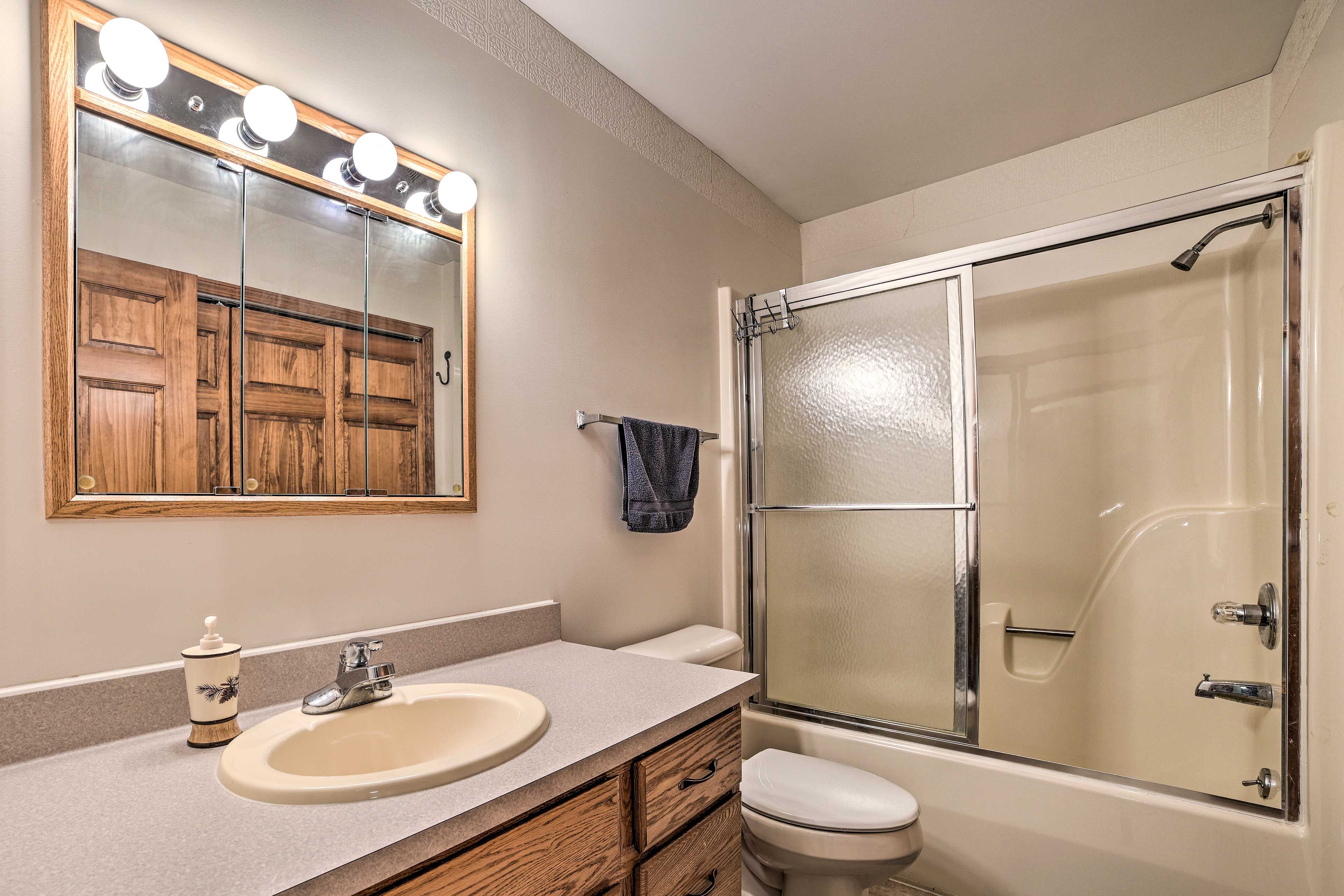 En-Suite Bathroom