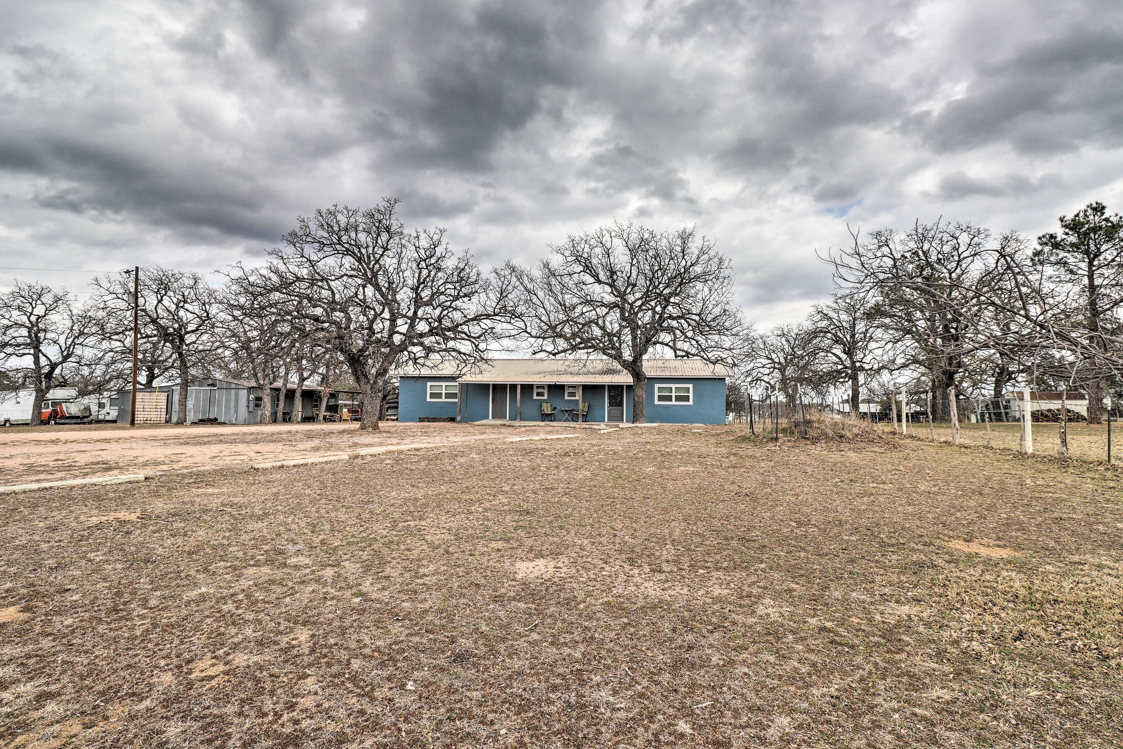 Property Exterior | Driveway (4 Vehicles) | Trailer Parking Allowed On-Site