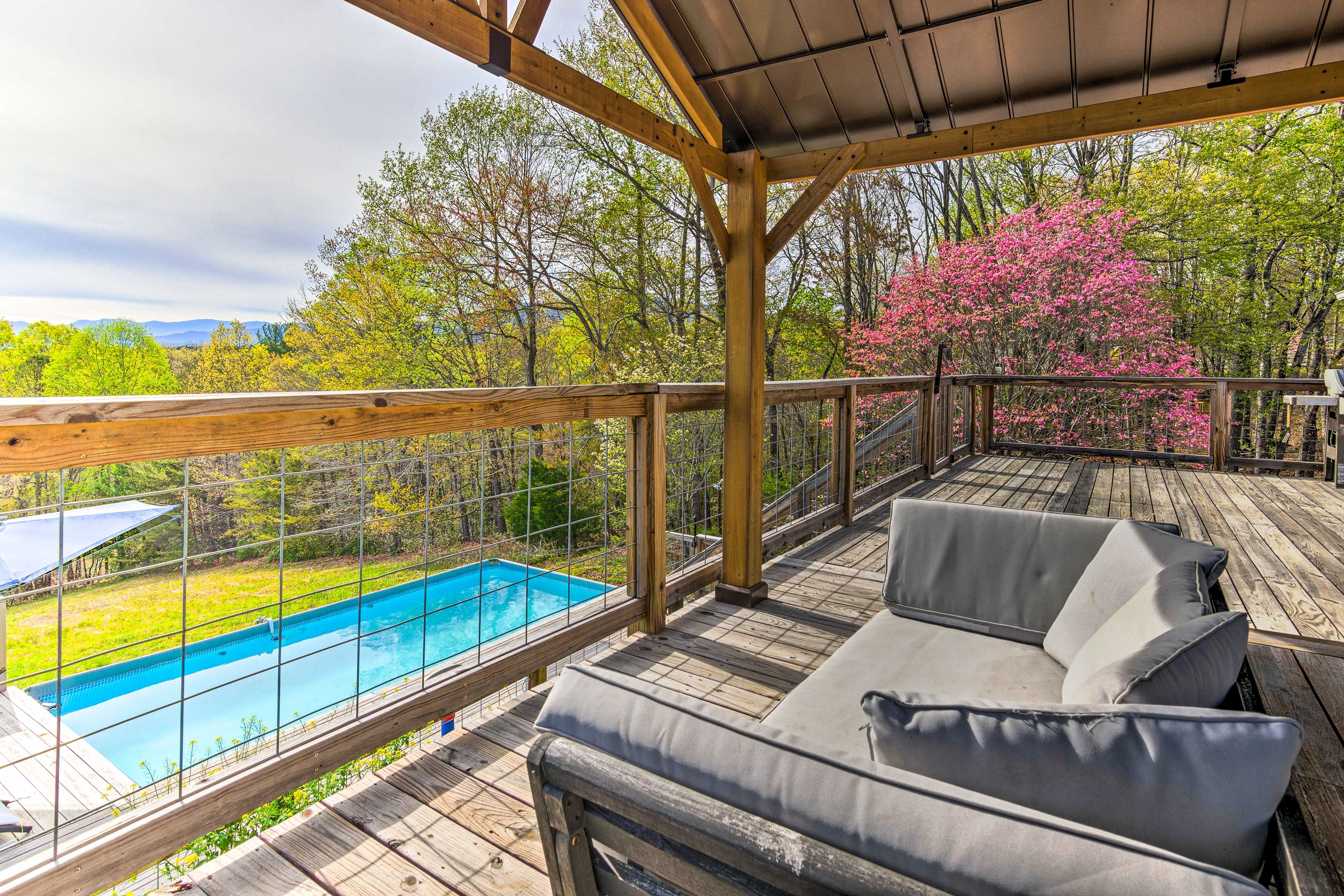 Deck | Mt. Mitchell & Sunset Views