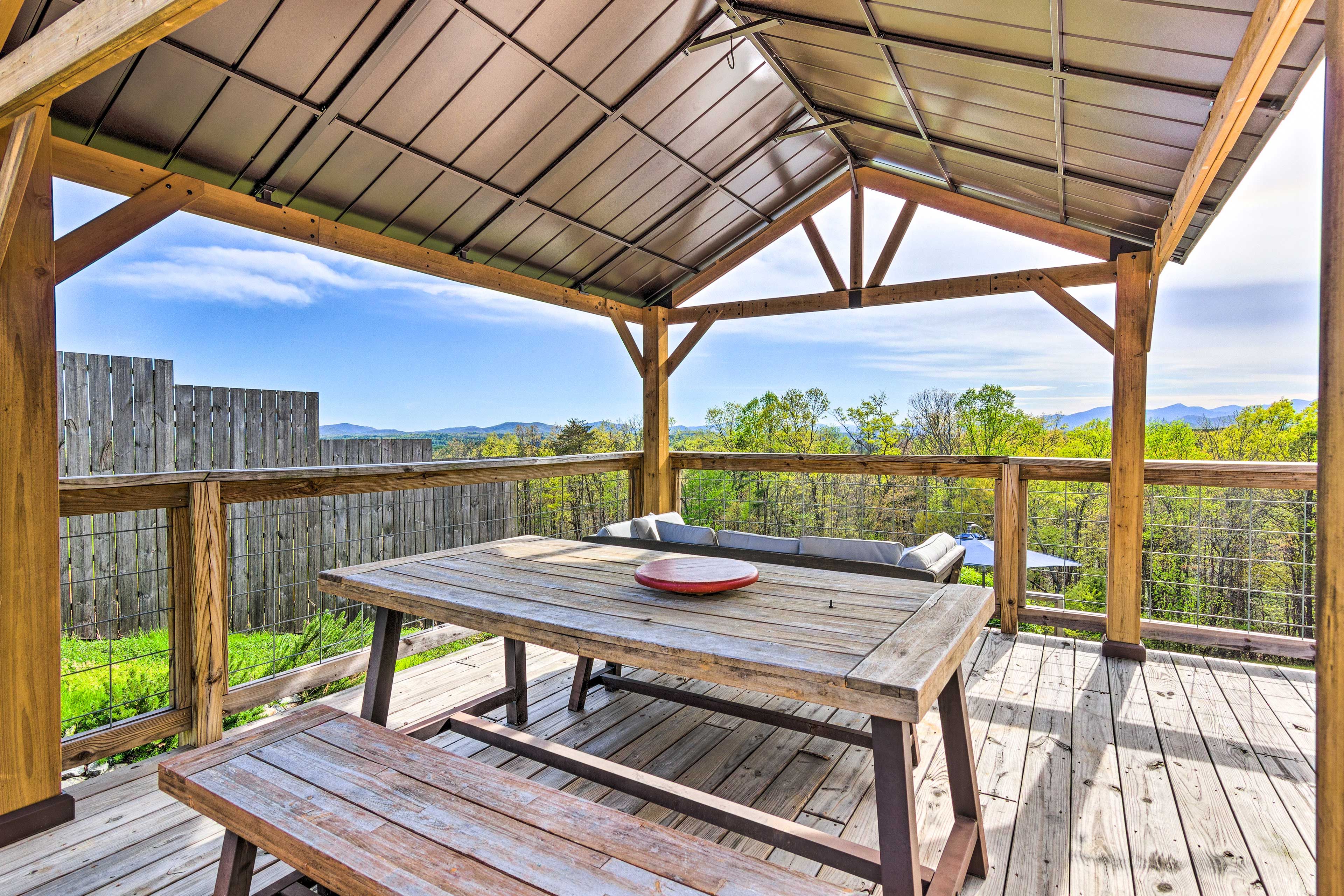 Deck | Gas Grill