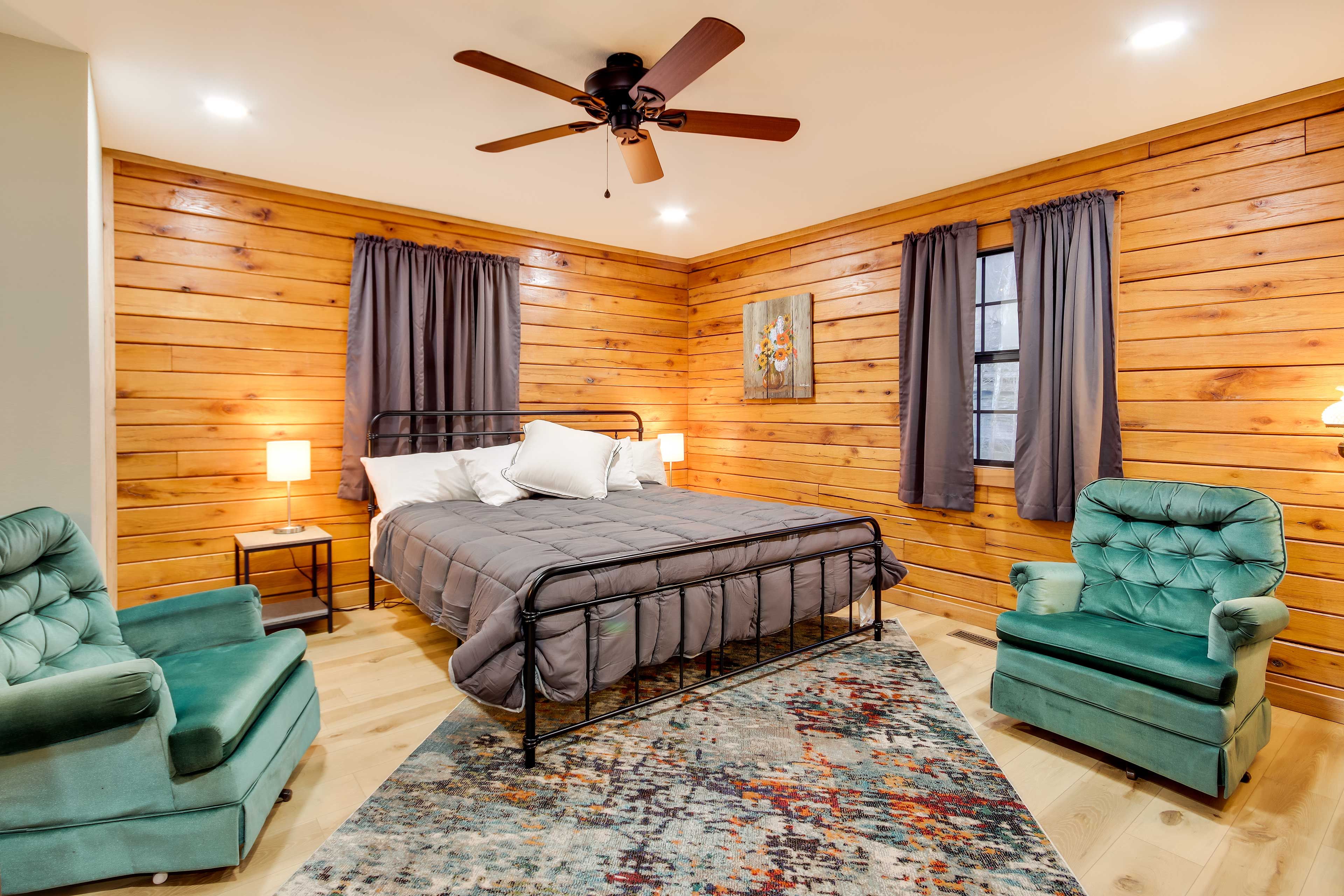 Bedroom 2 | King Bed