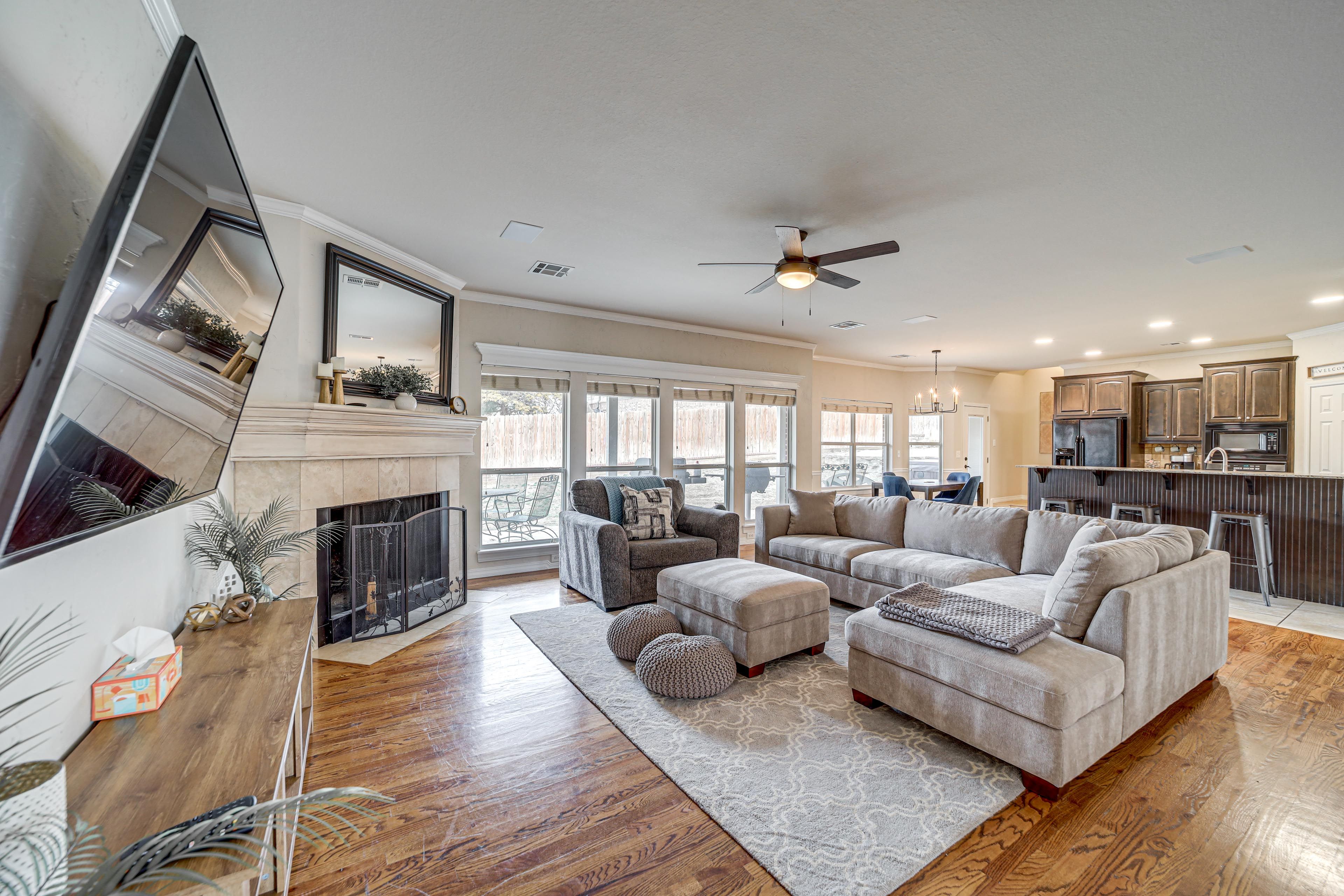 Interior | Open Floor Plan | Free WiFi