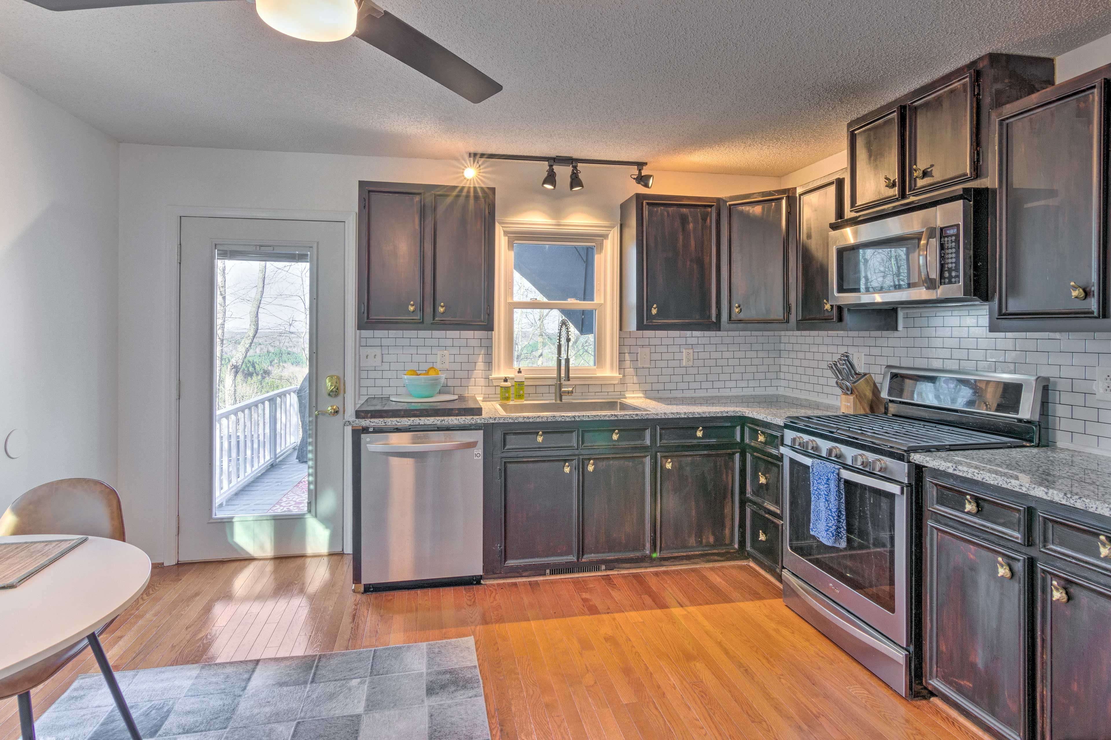 Fully Equipped Kitchen | Spices | Crockpot